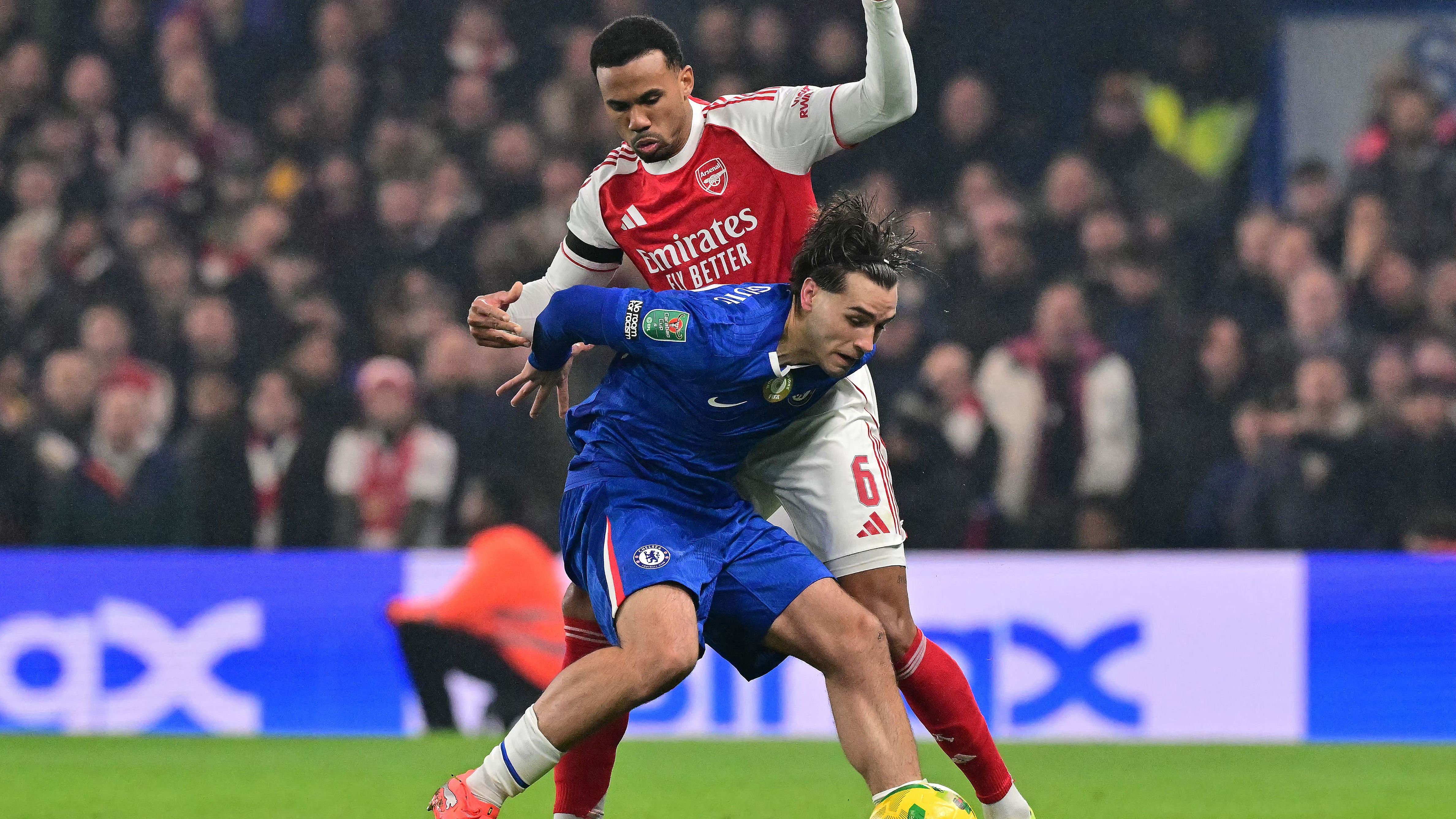 Arsenal vs Chelsea Carabao Cup demi-finale prédiction IA image