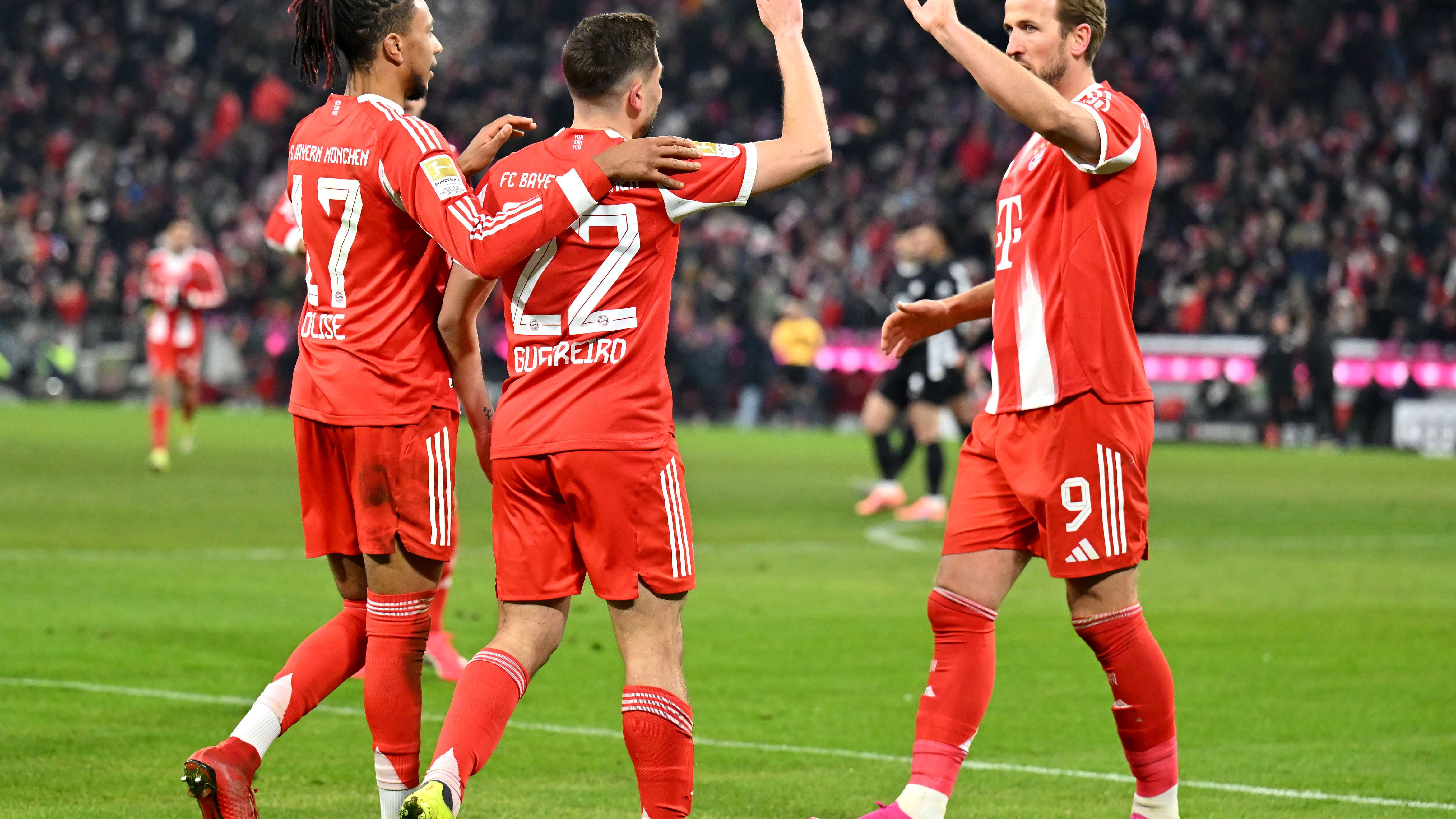 FC Bayern München v VfL Wolfsburg - Bundesliga