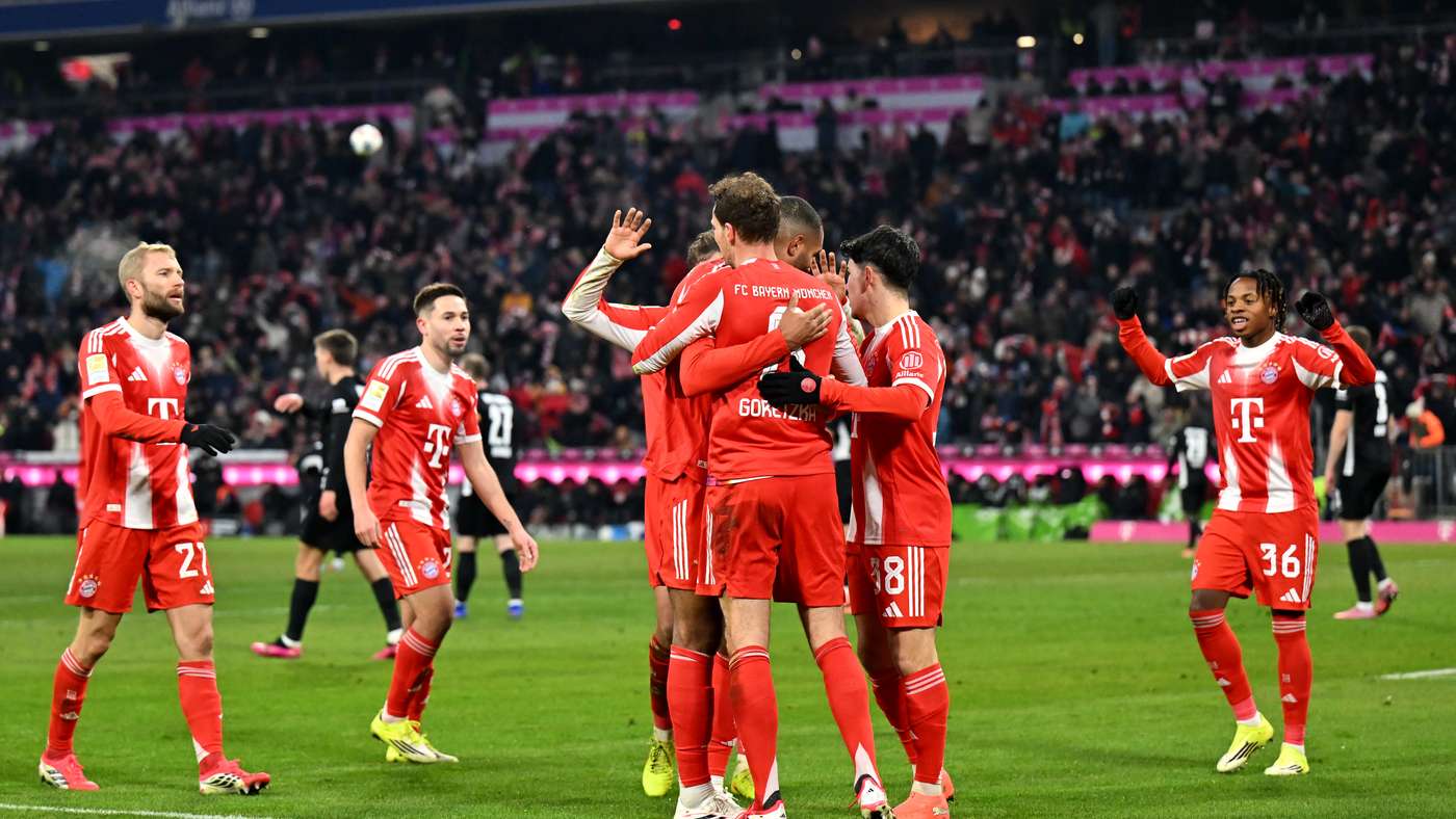 FC Bayern München v VfL Wolfsburg - Bundesliga