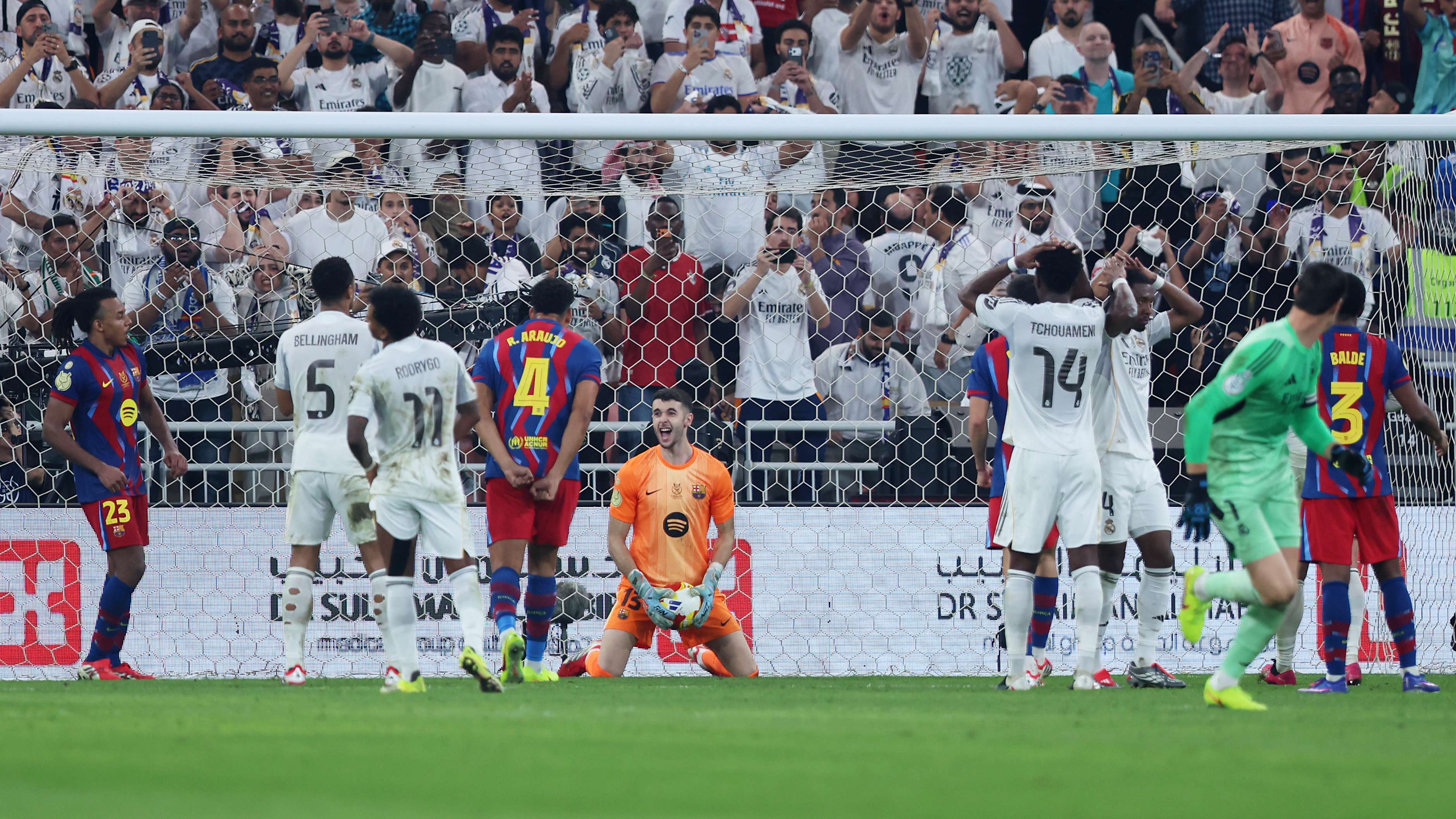 FC Barcelona v Real Madrid: Spanish Super Cup