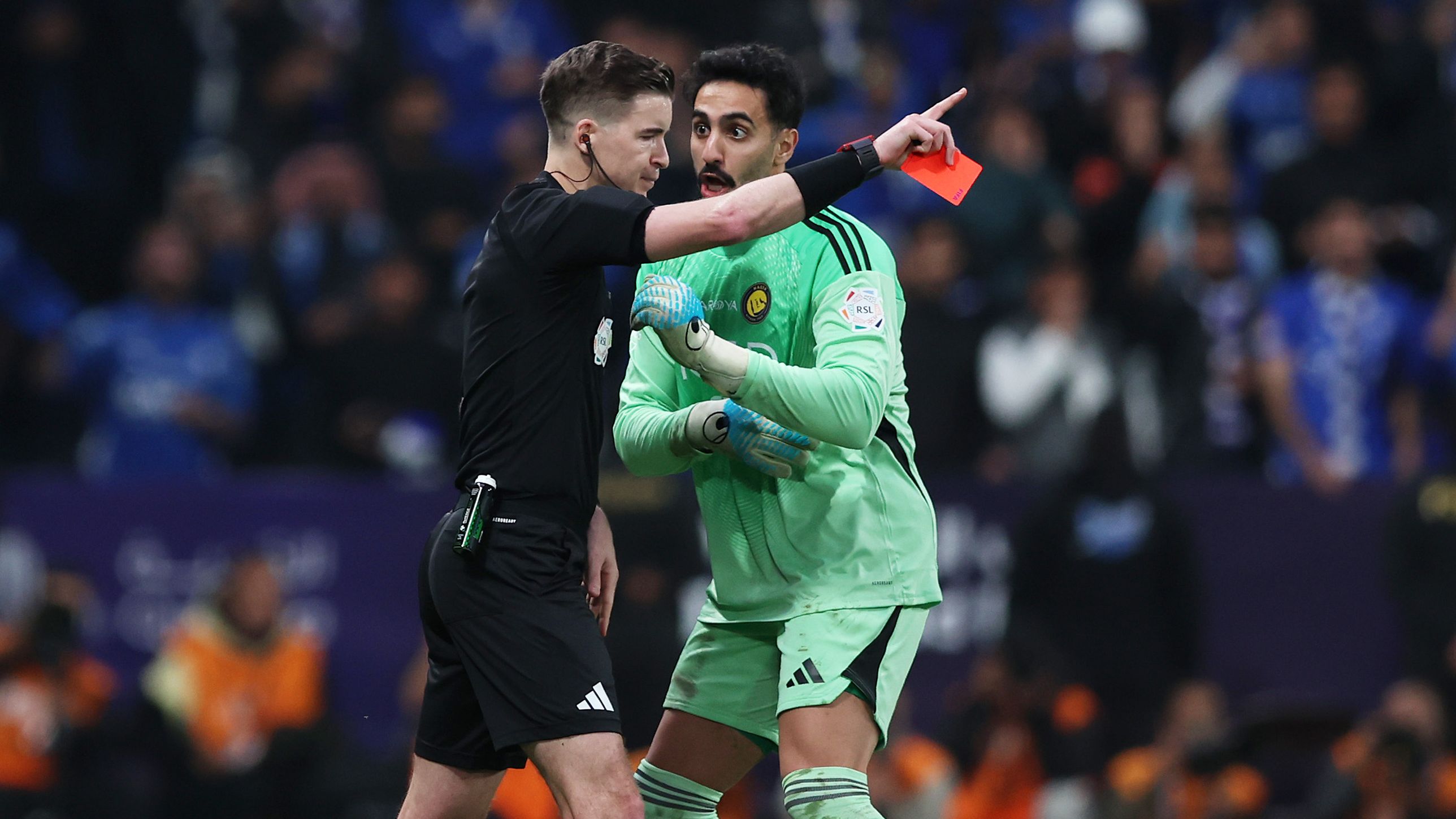 أزمة جديدة للحارس نواف العقيدي مع النصر قبل مواجهة نيوم في دوري روشن
