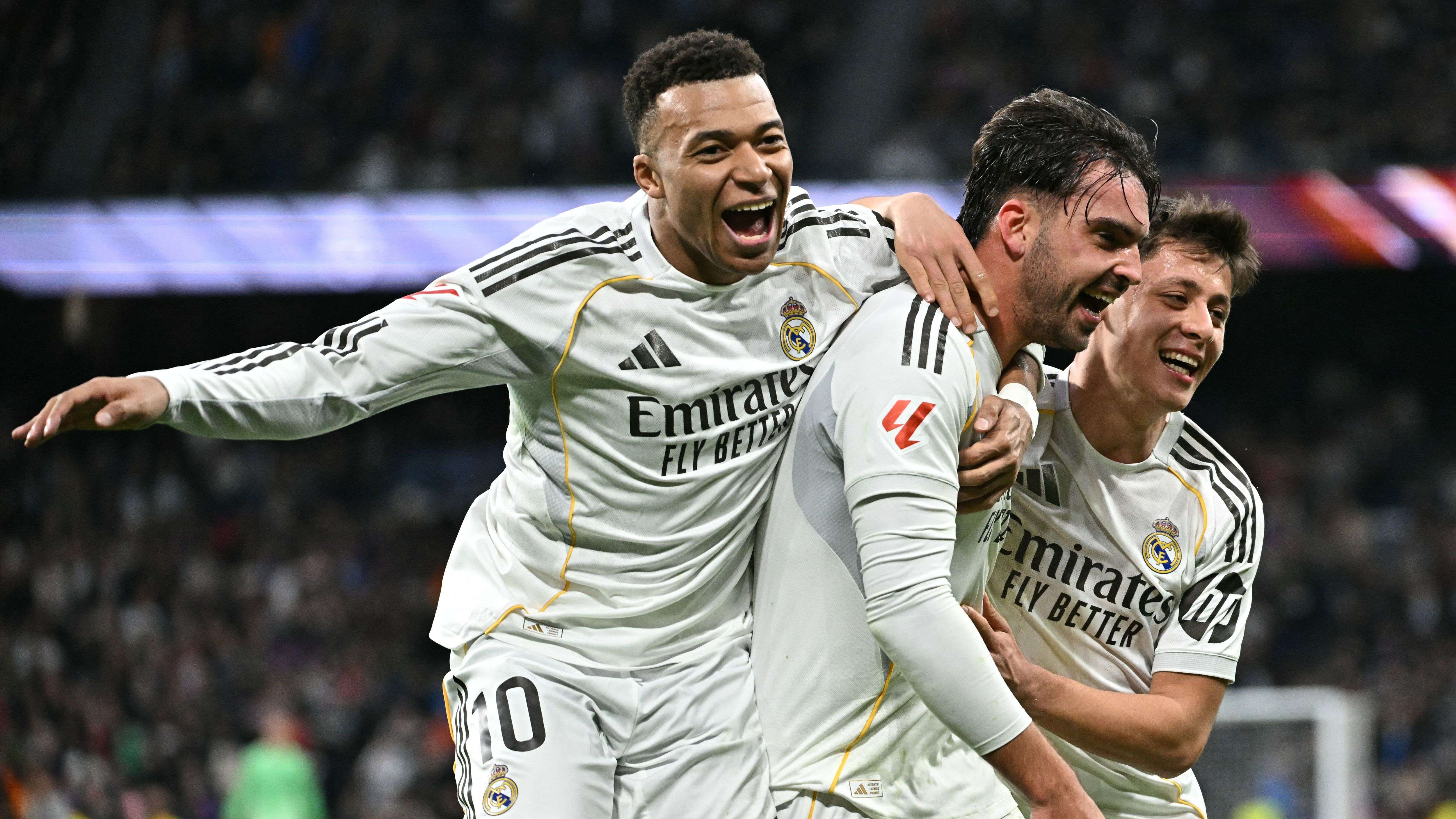 TOPSHOT-FBL-ESP-LIGA-REAL MADRID-LEVANTE