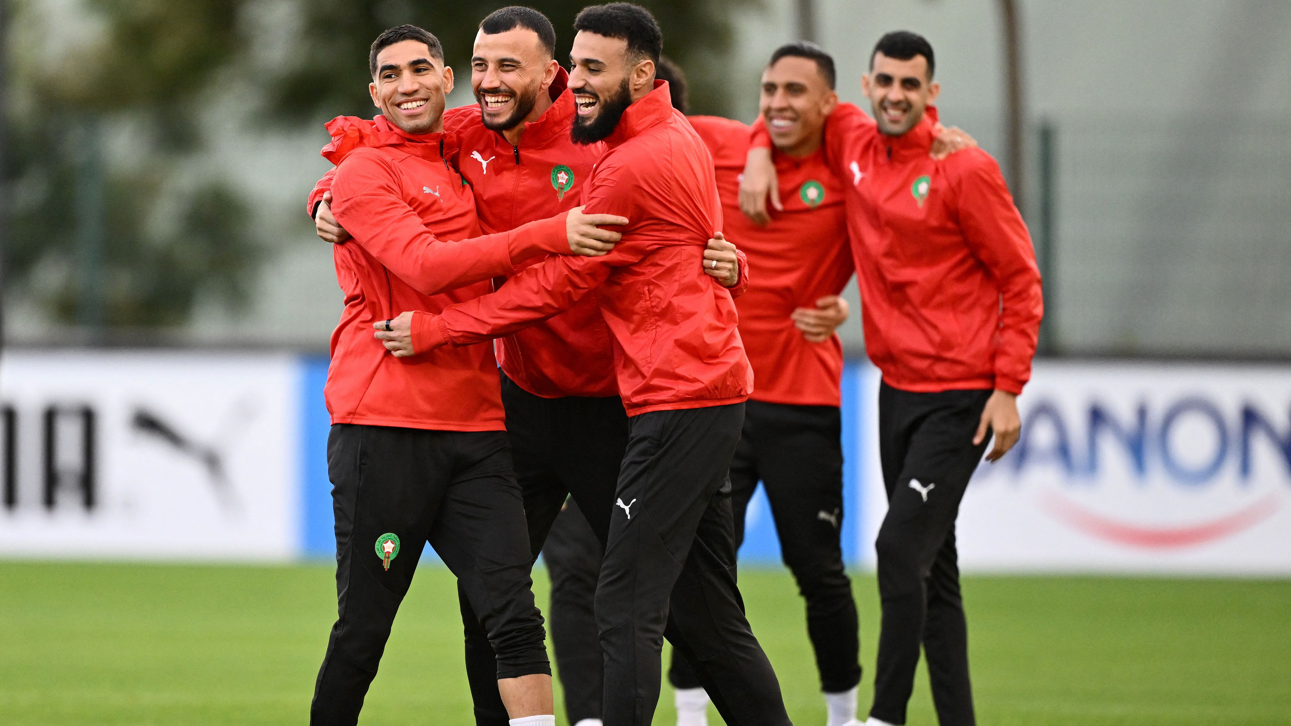 رومان سايس يعلن اعتزاله الدولي بعد مسيرة ذهبية مع منتخب المغرب