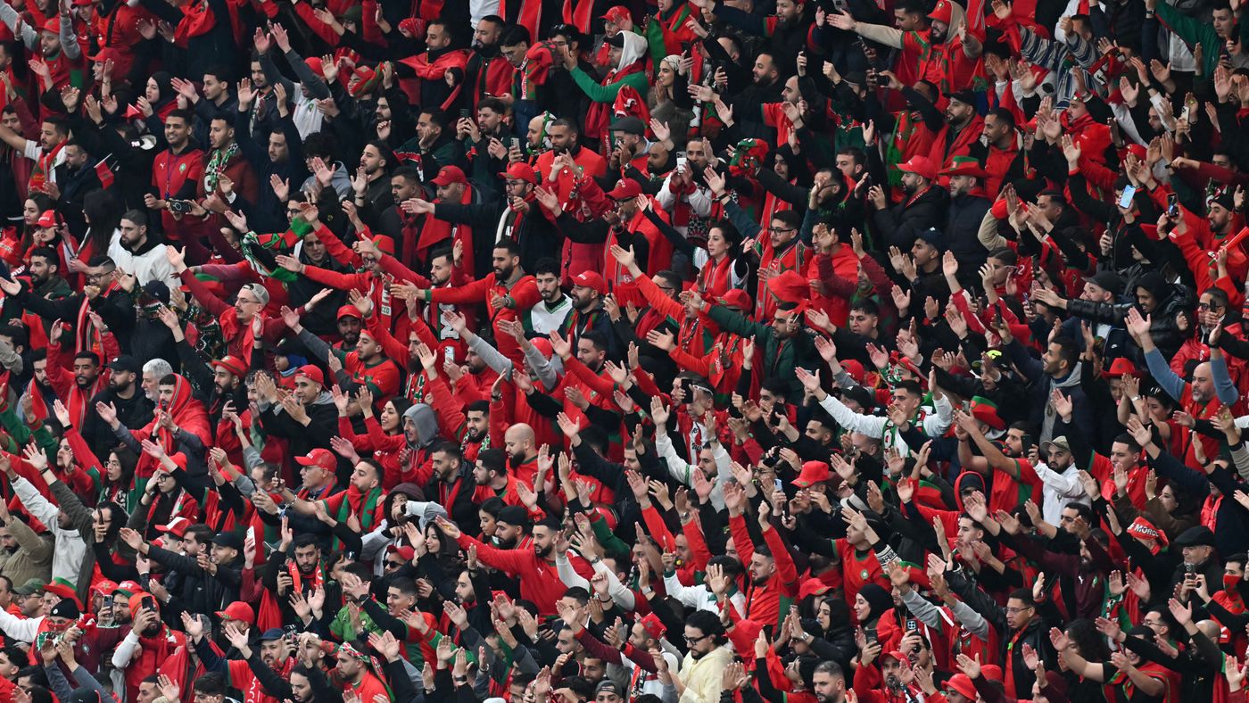 اتصال تاريخي يطفئ الفتنة في مهدها.. صبحي يبارك للمغرب وينبذ التعصب