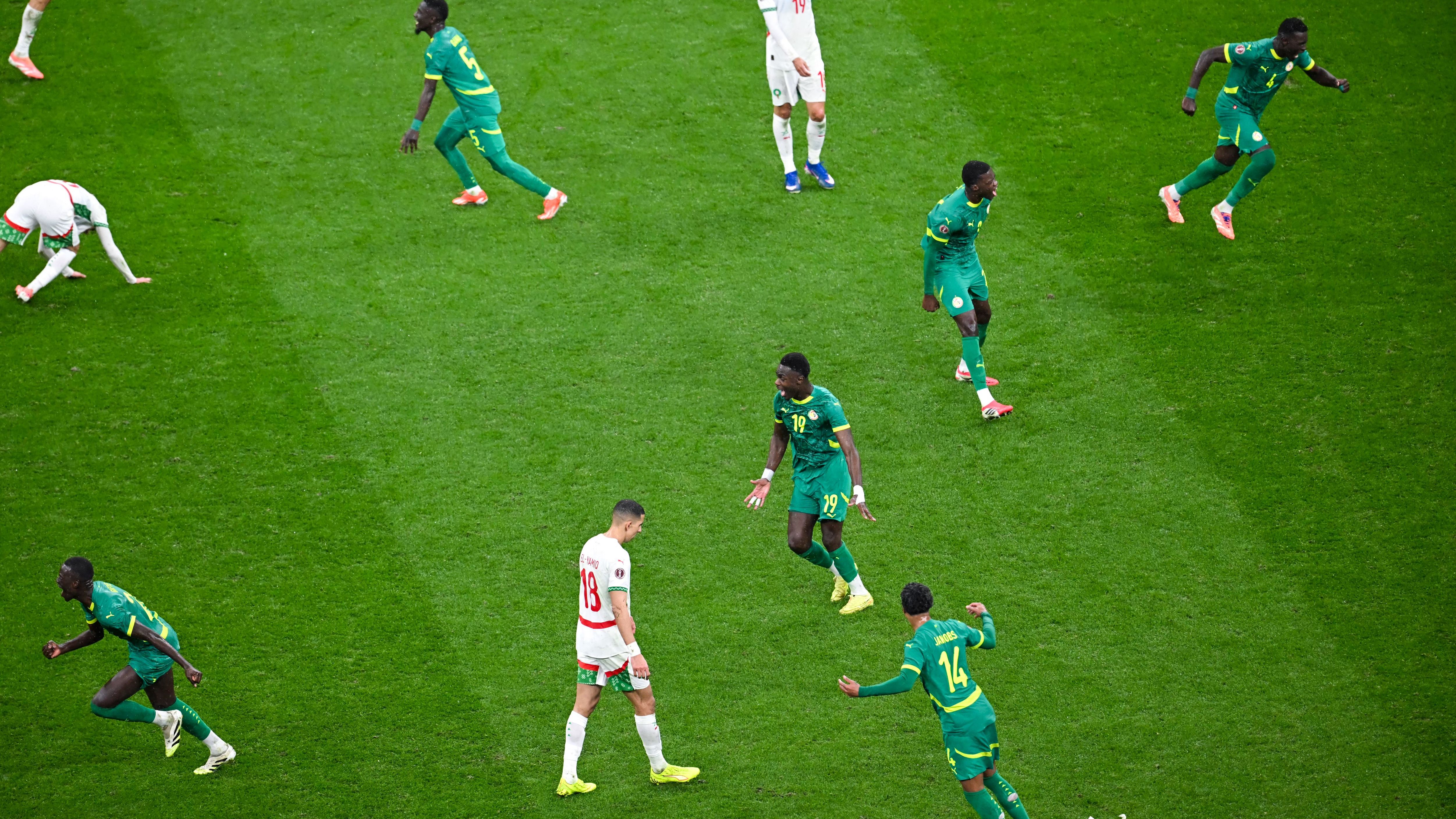 TOPSHOT-FBL-AFR-2025-MATCH 52-SEN-MAR