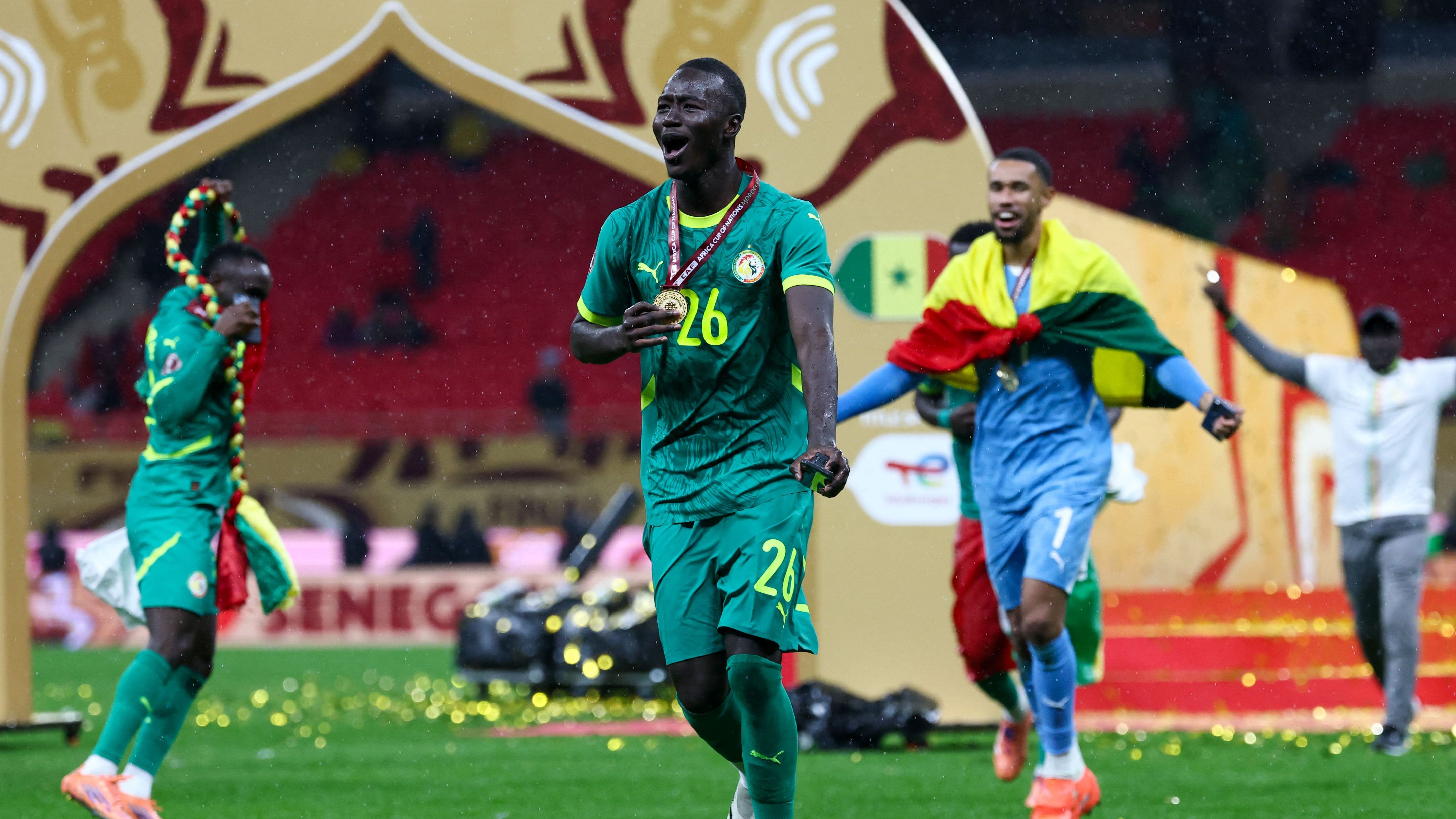 Senegal AFCON champion Bab Jay honored before Villarreal vs Real Madrid