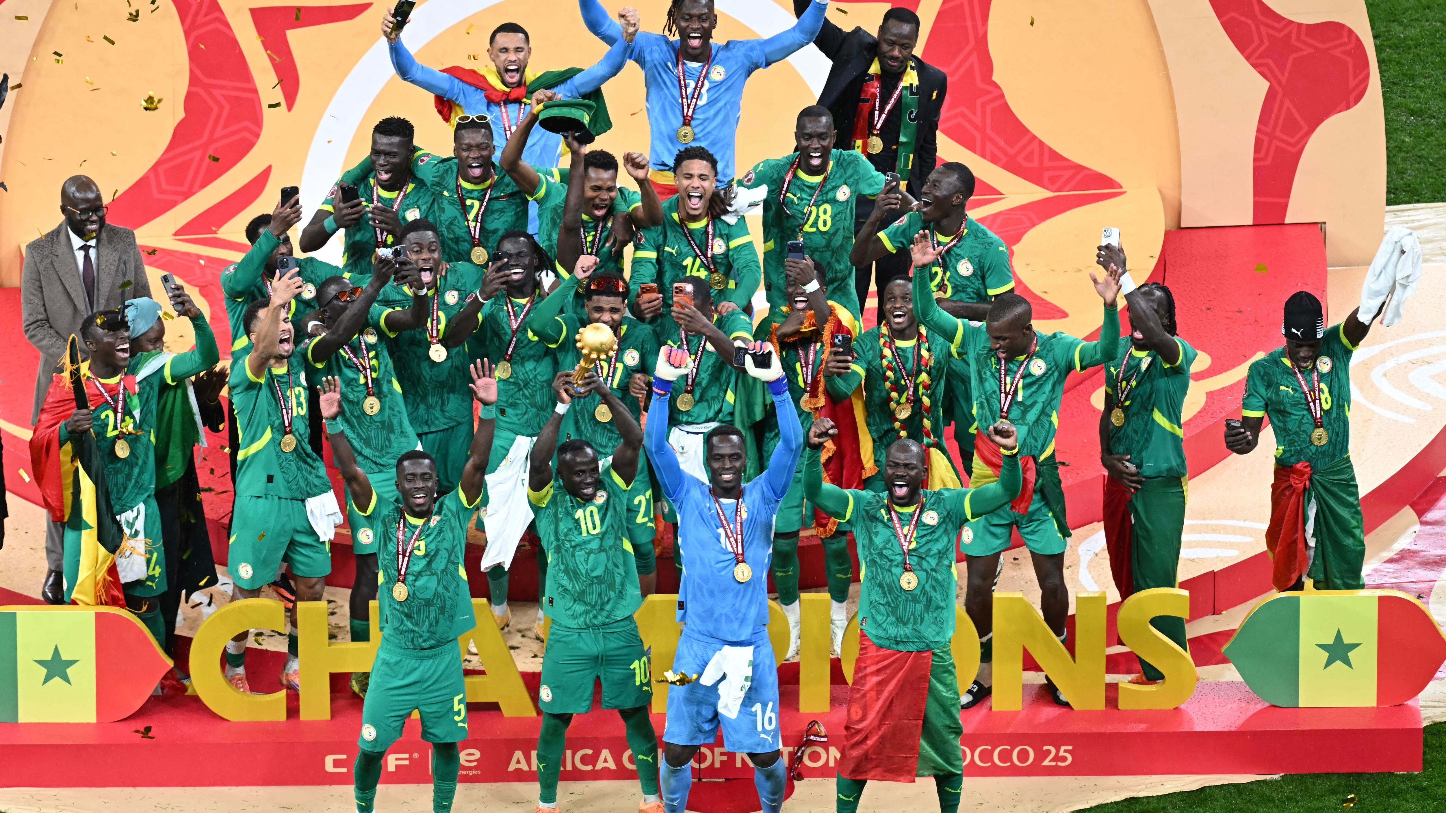 تناقض صارخ: تتويج المغرب بكأس أمم إفريقيا يتعارض مع قوانين كرة القدم