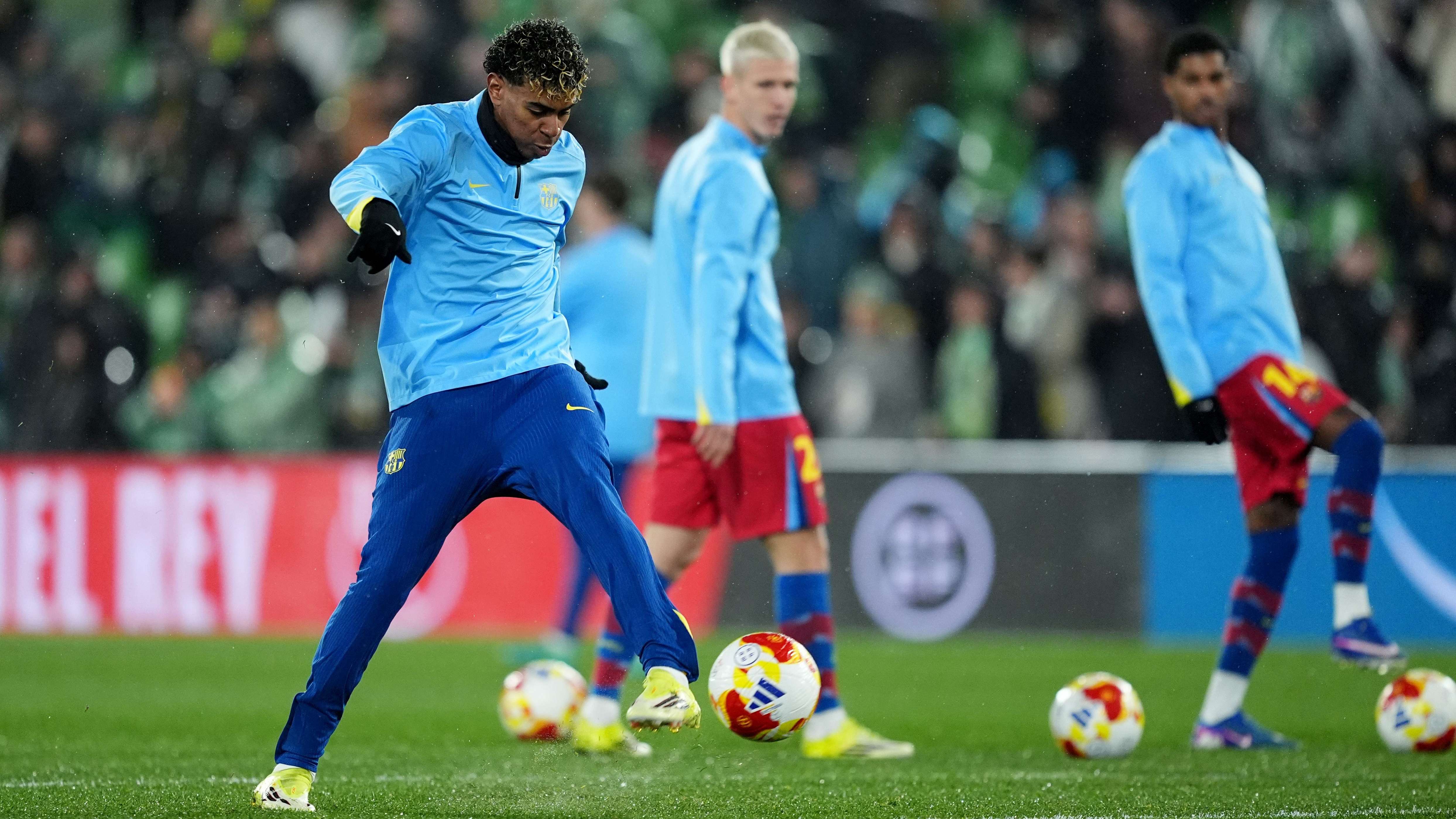 Racing de Santander v FC Barcelona - Copa del Rey