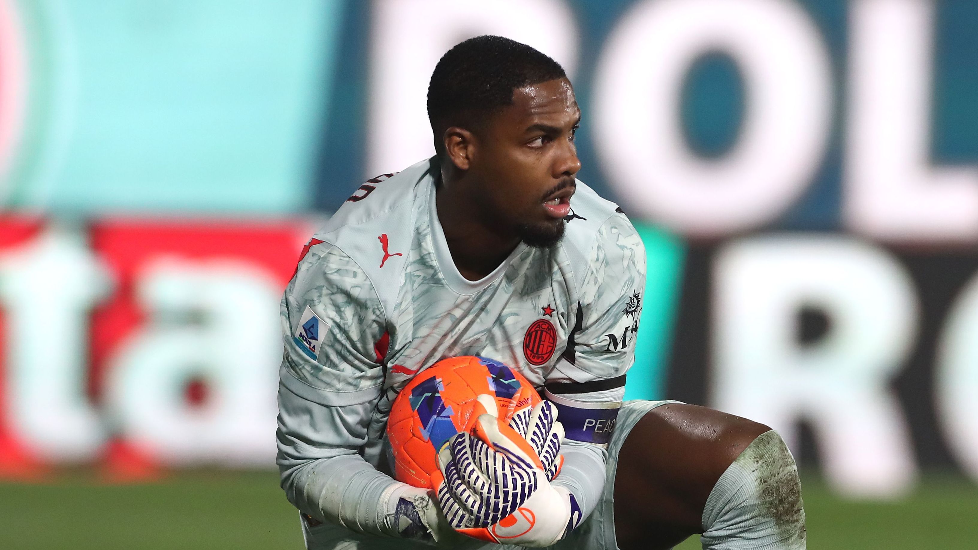 Milan Maignan renovación 2031 portero francés