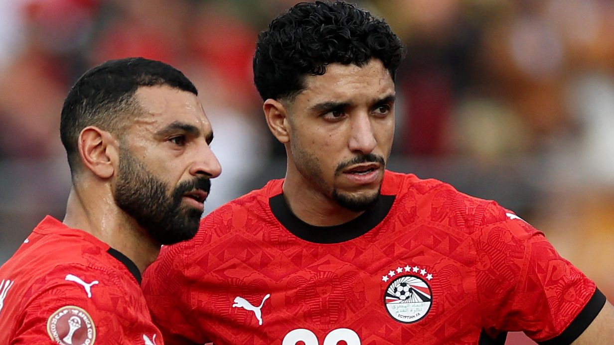 ليس صلاح.. برشلونة يراقب نجم الفراعنة في المونديال