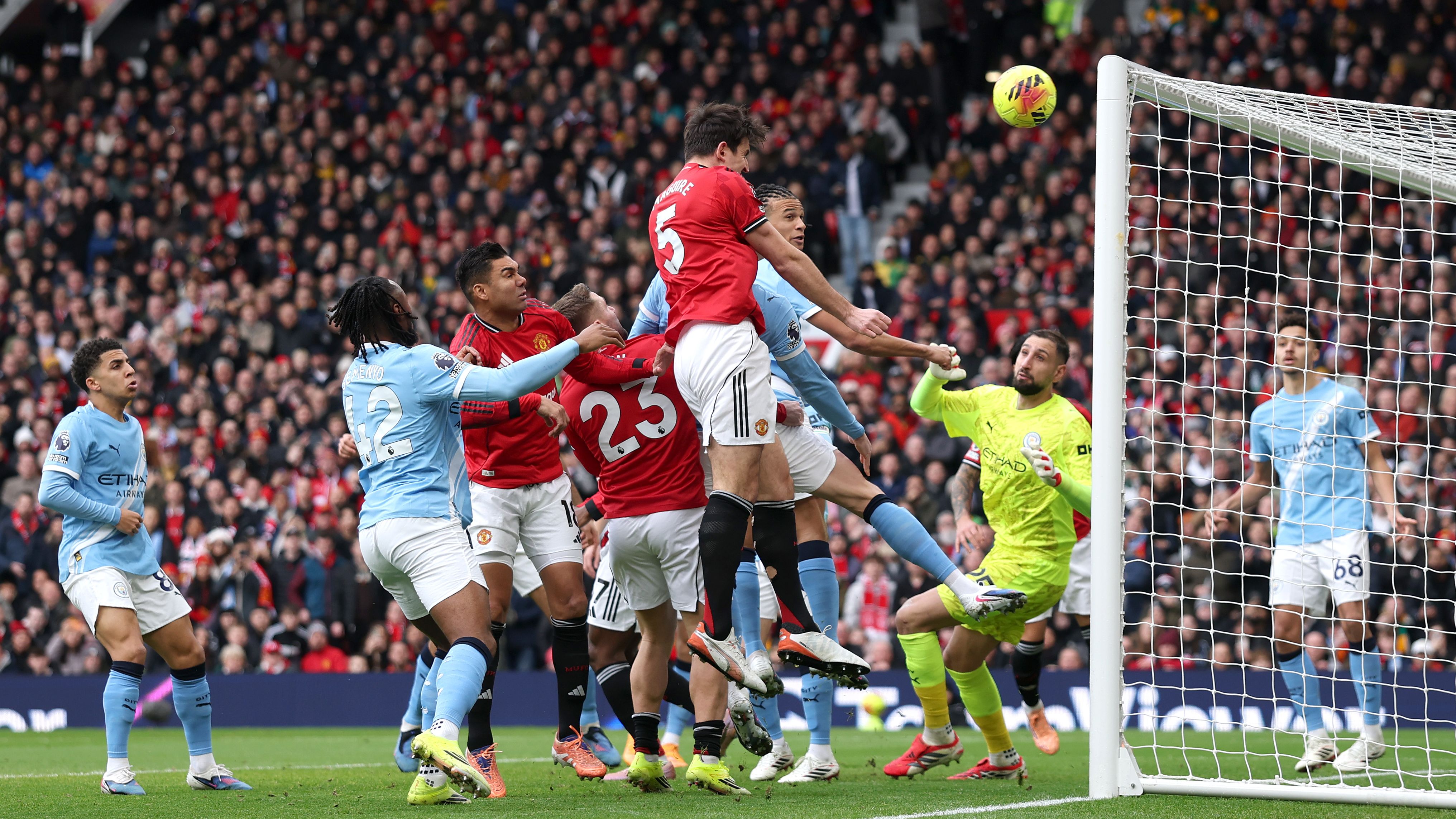 Manchester United v Manchester City - Premier League