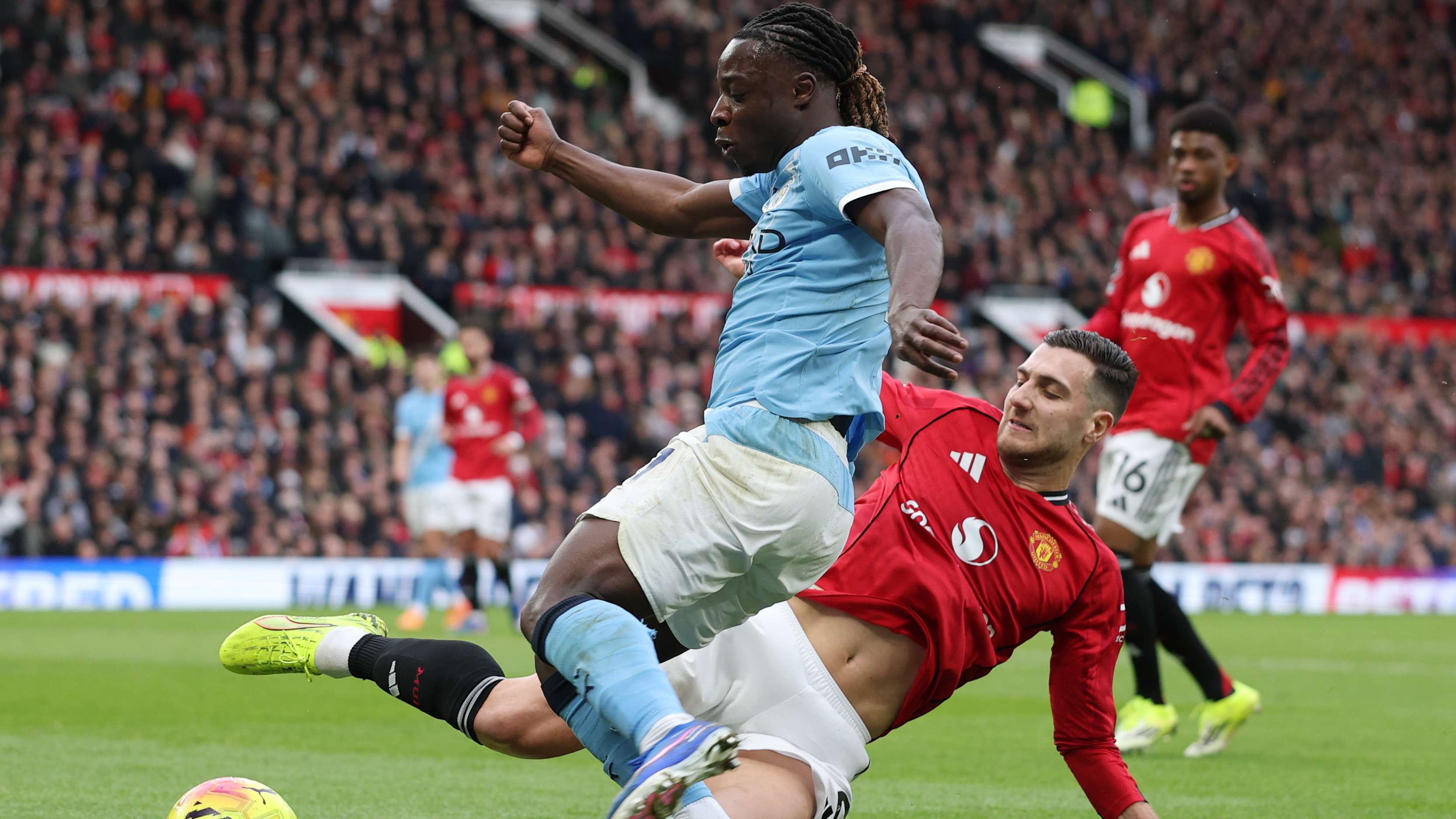 Manchester United v Manchester City - Premier League