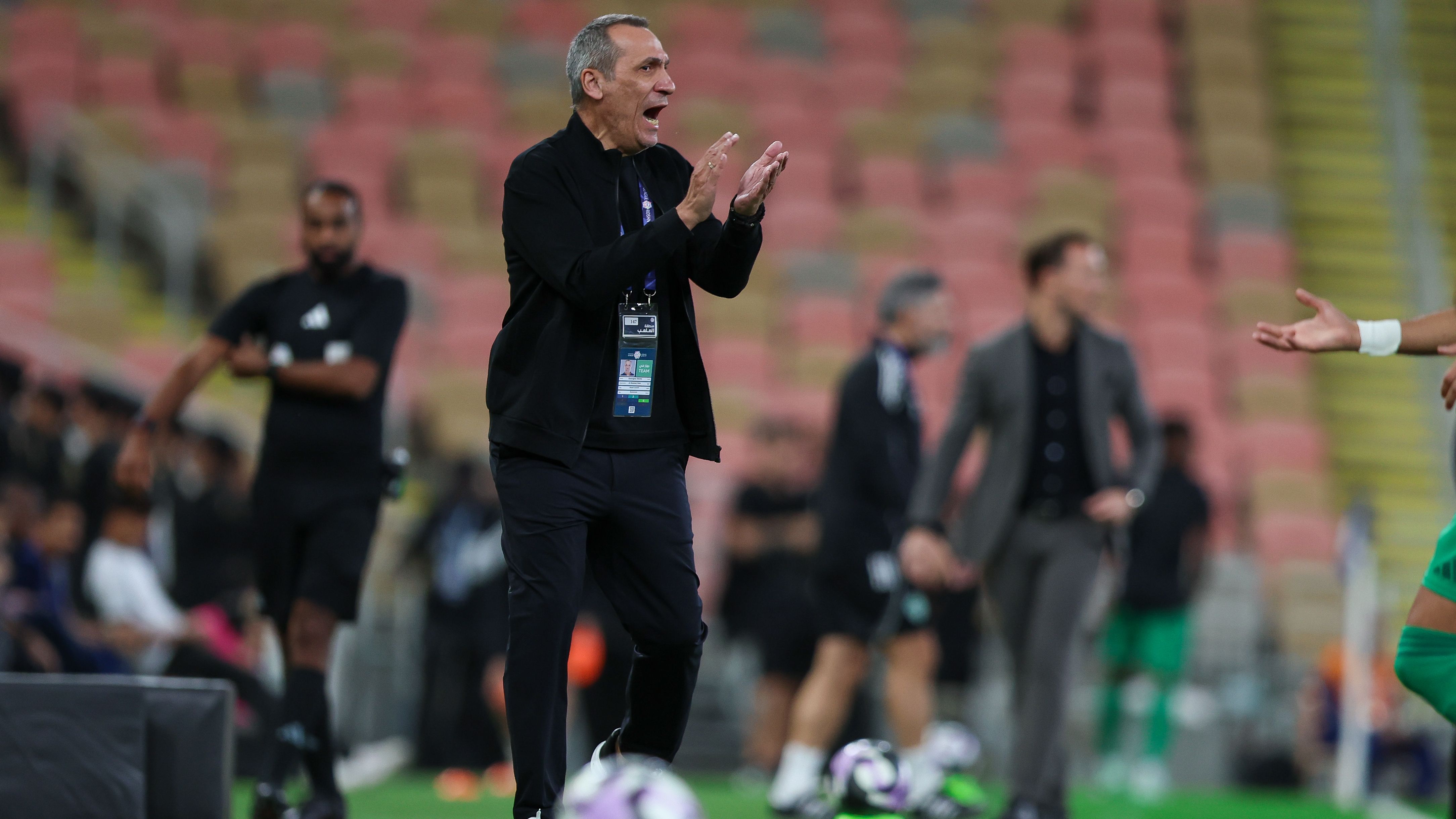 بعد قرعة كأس آسيا 2027.. دونيس يقطع وعدًا تاريخيًا لجماهير السعودية