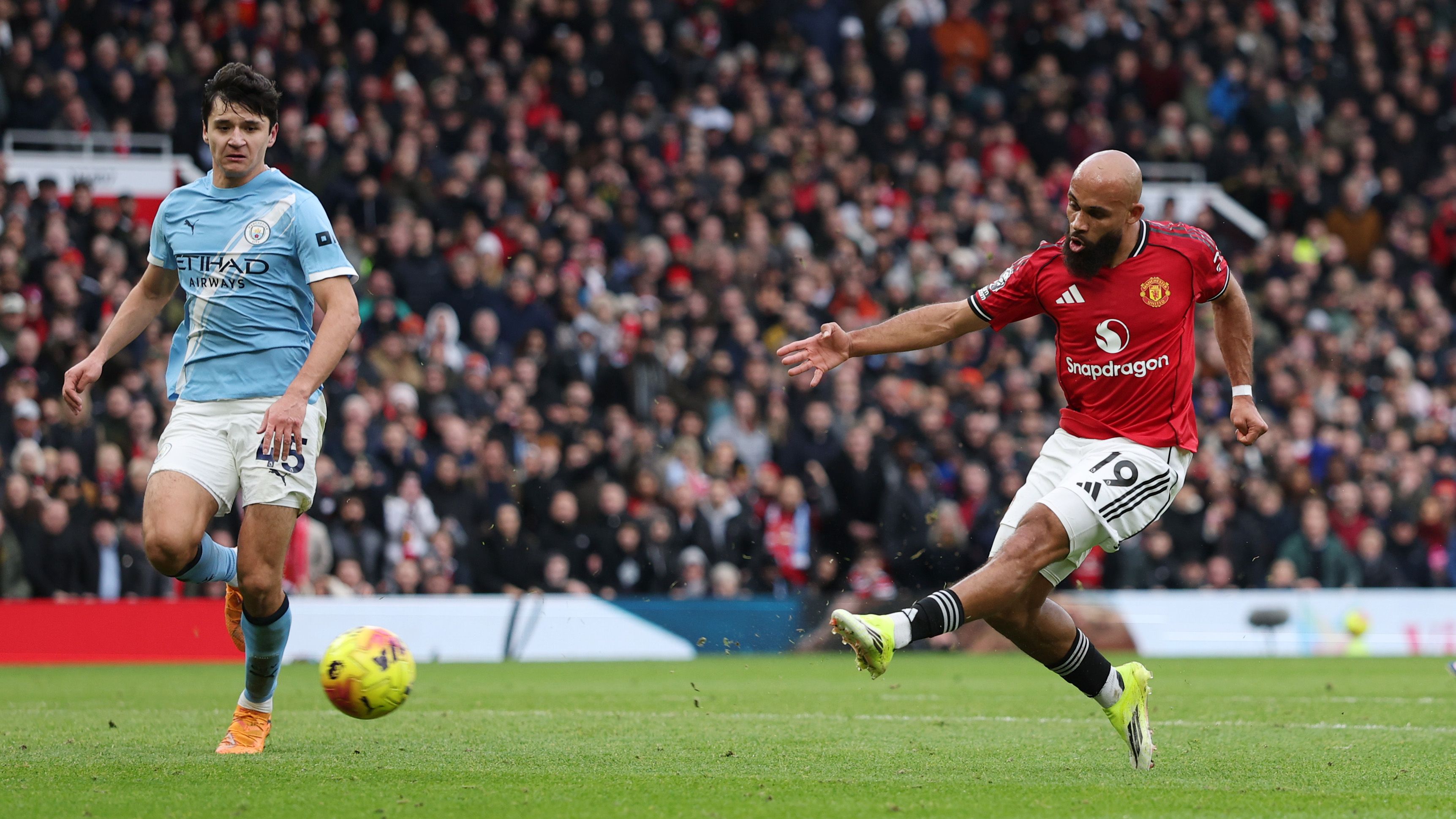 Manchester United v Manchester City - Premier League