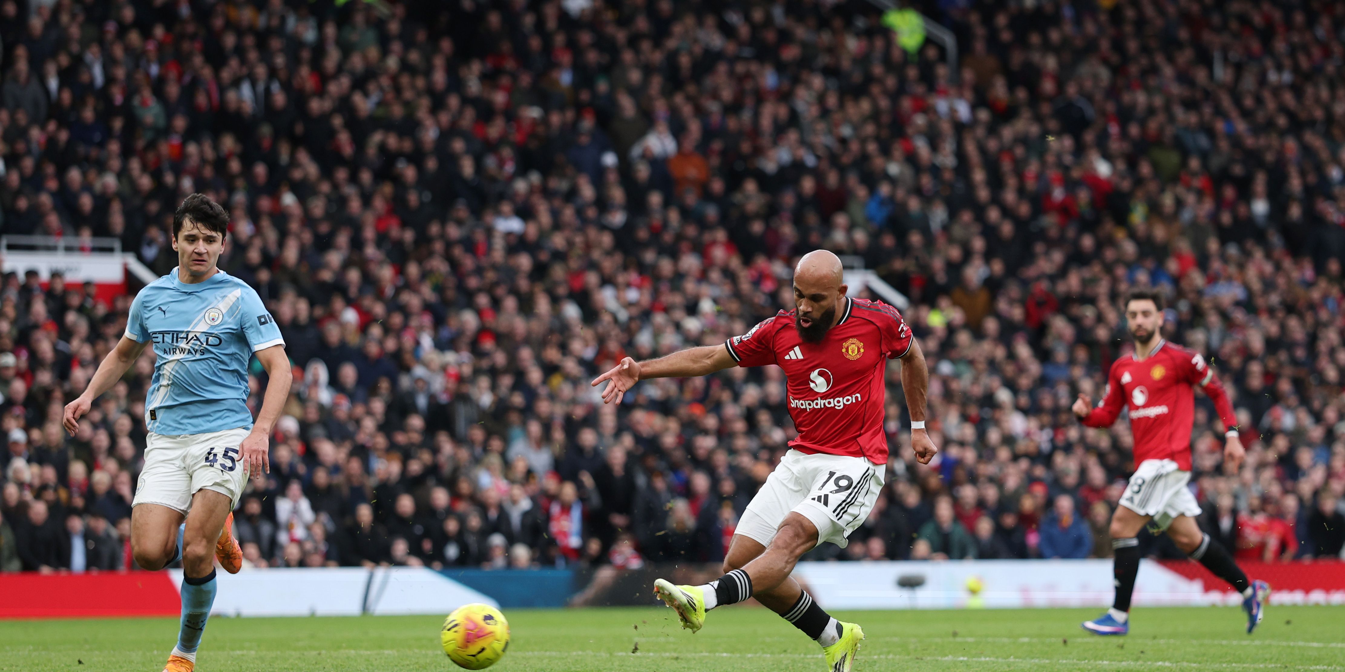 Manchester United v Manchester City - Premier League