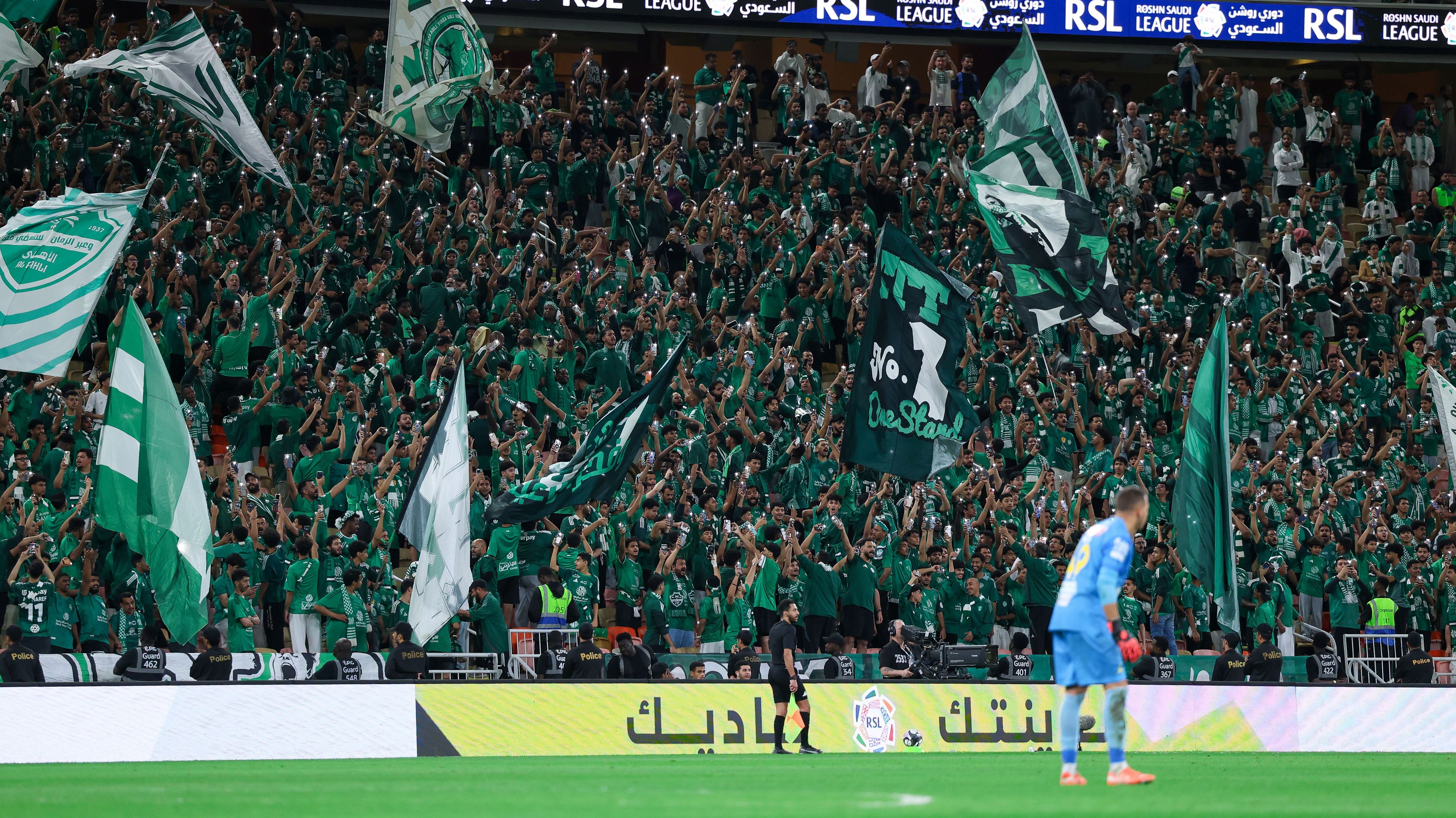 Al Ahli Jeddah contro Neom: festa al buio nella Saudi Pro League