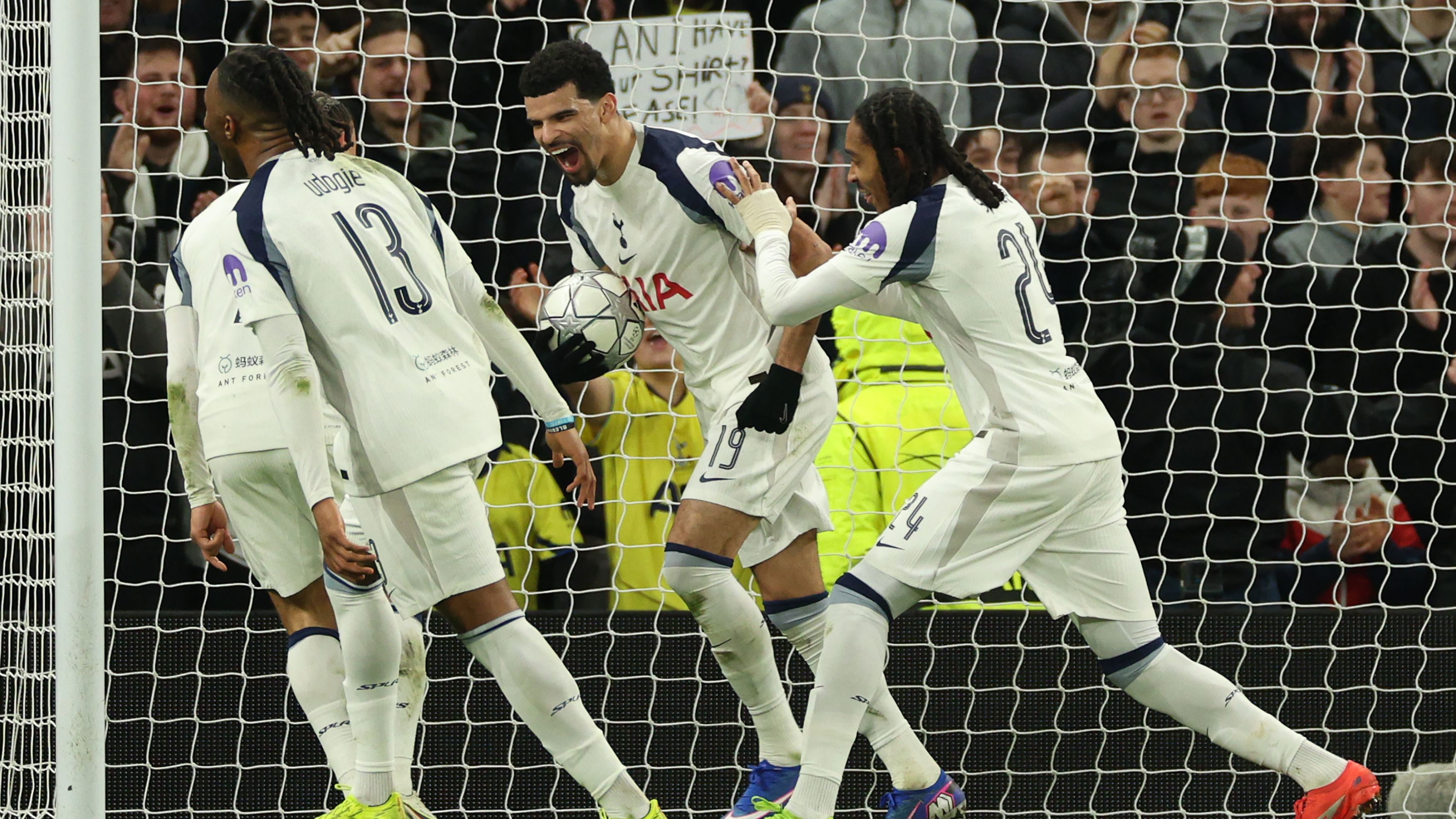 FBL-EUR-C1-TOTTENHAM-DORTMUND