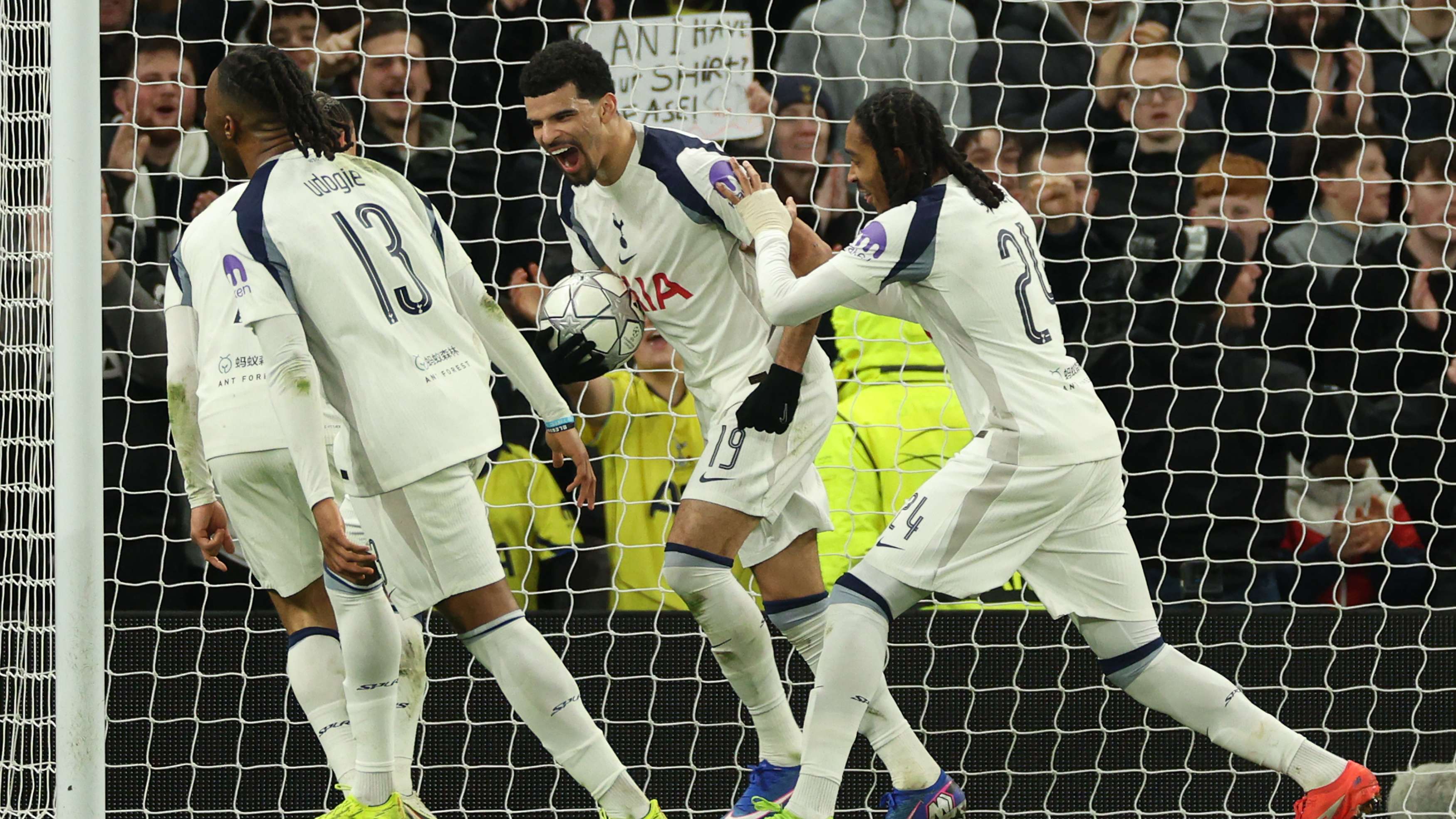 FBL-EUR-C1-TOTTENHAM-DORTMUND