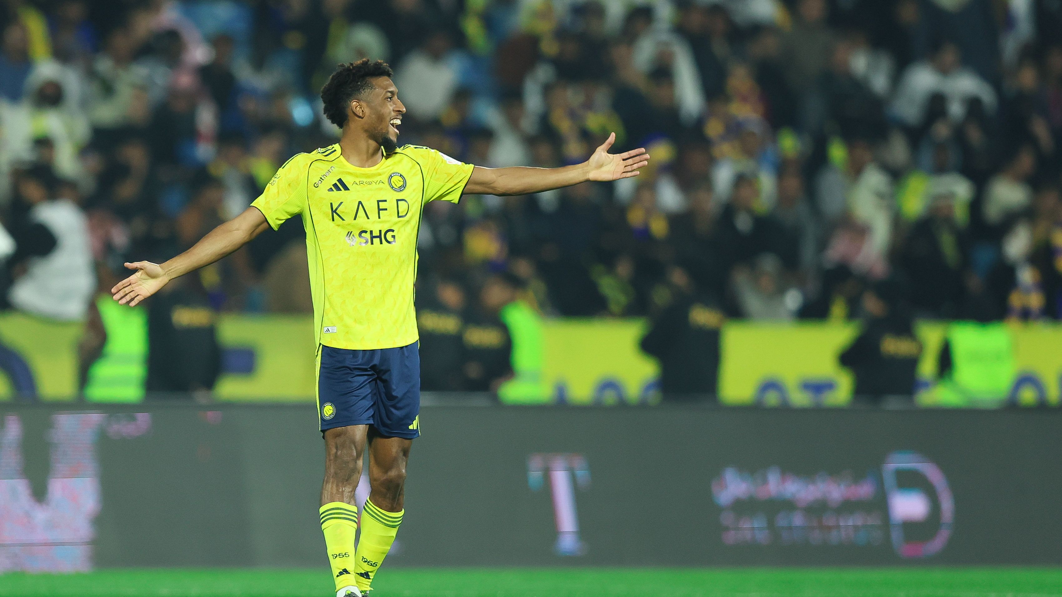 بعد 13 عامًا.. كينجسلي كومان يسجل أول هاتريك في مسيرته مع النصر ضد الأهلي القطري