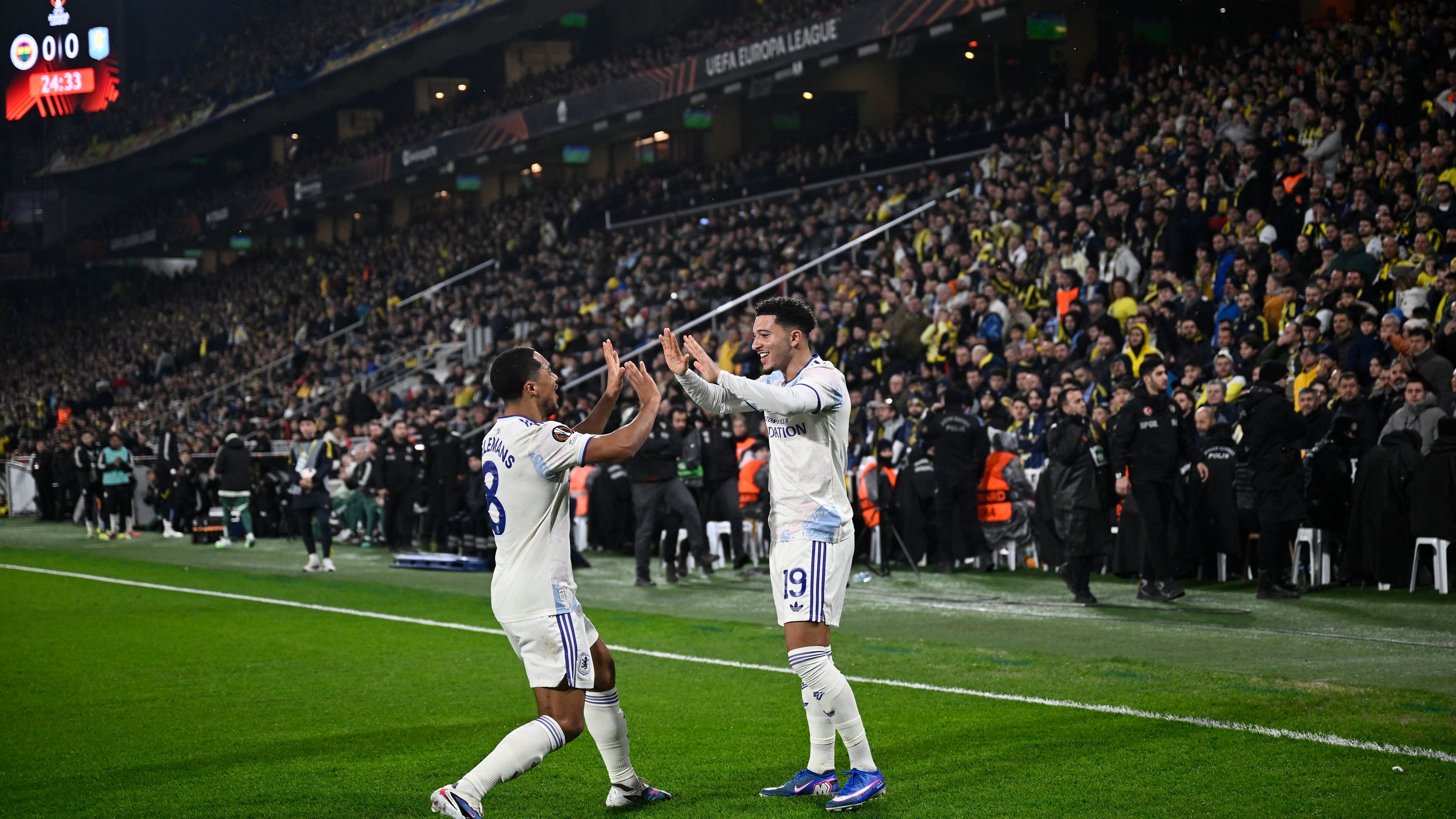 FBL-EUR-C3-FENERBAHCE-ASTON VILLA