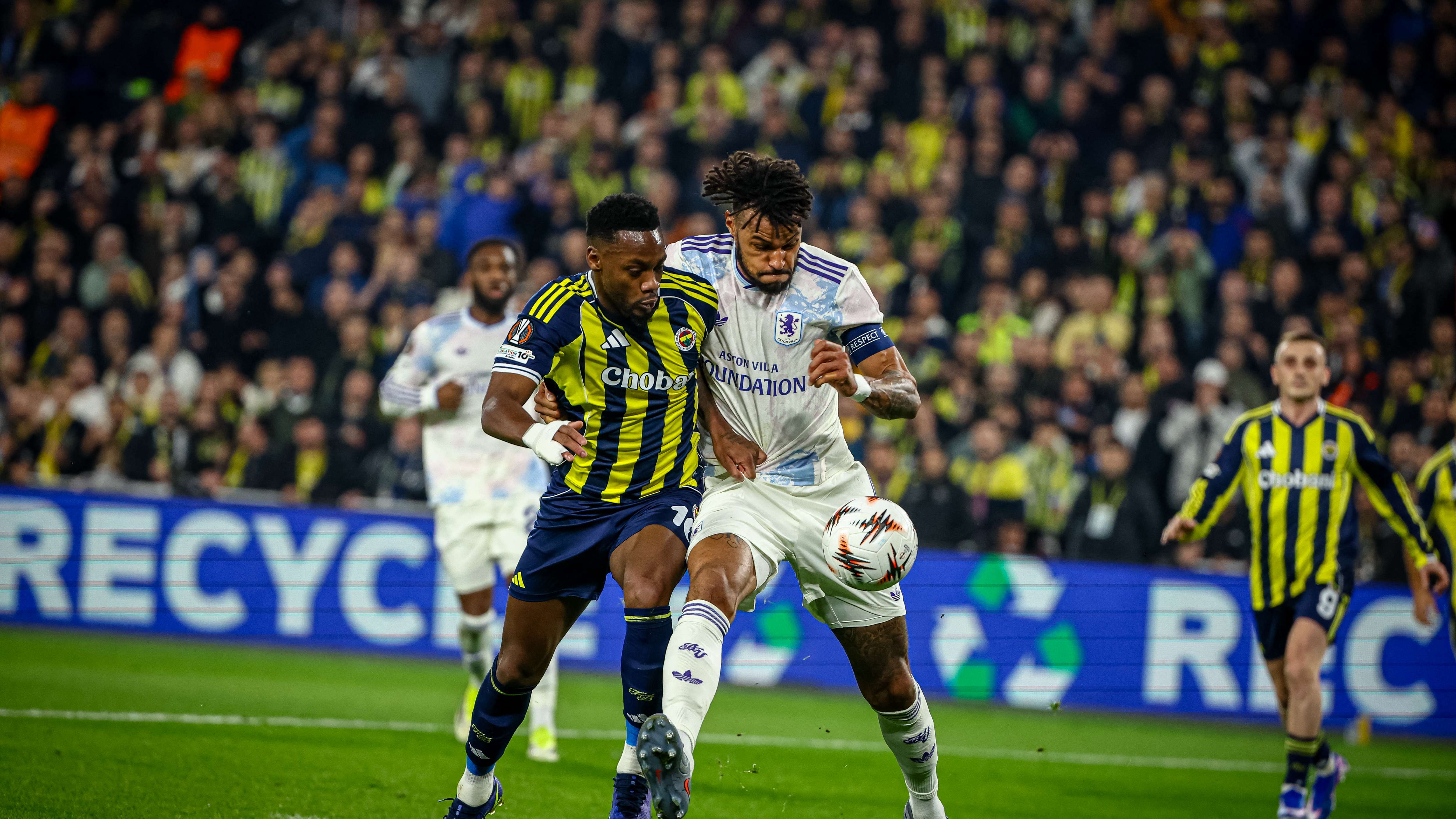Fenerbahce-vs-Aston-Villa-UEFA-Europa-League-2025-26-MD7
