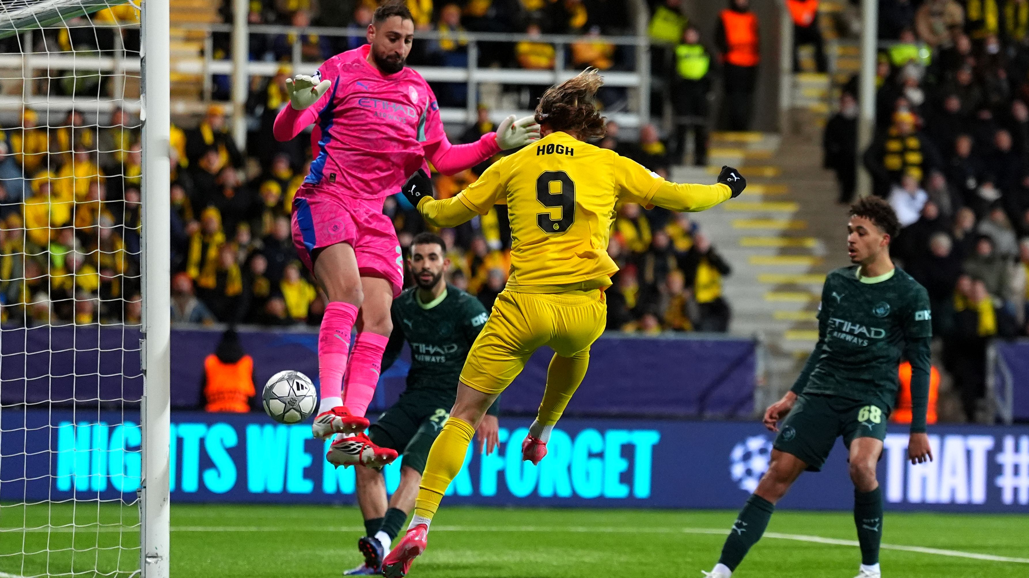 FK Bodo/Glimt v Manchester City - UEFA Champions League 2025/26 League Phase MD7