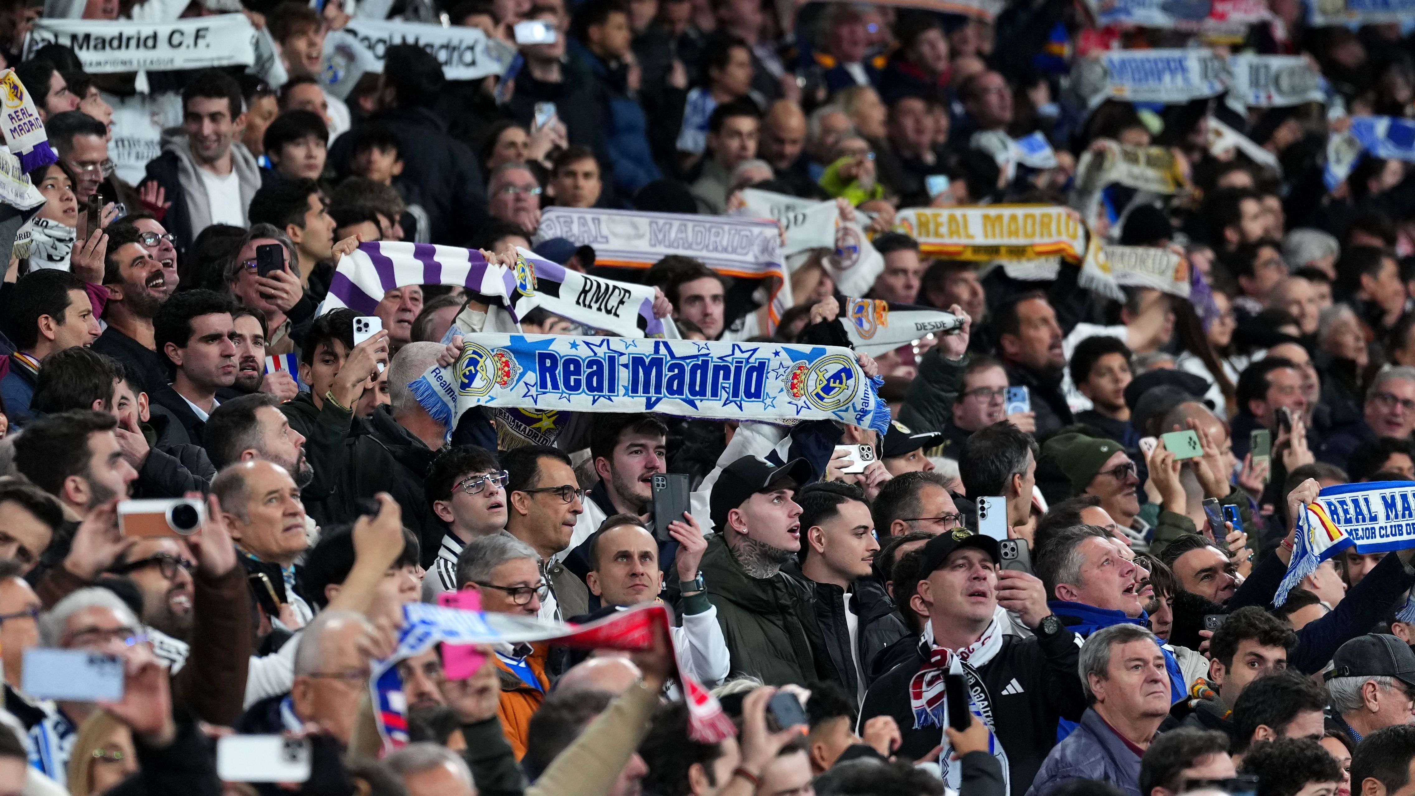 aficionado del Real Madrid en Mestalla