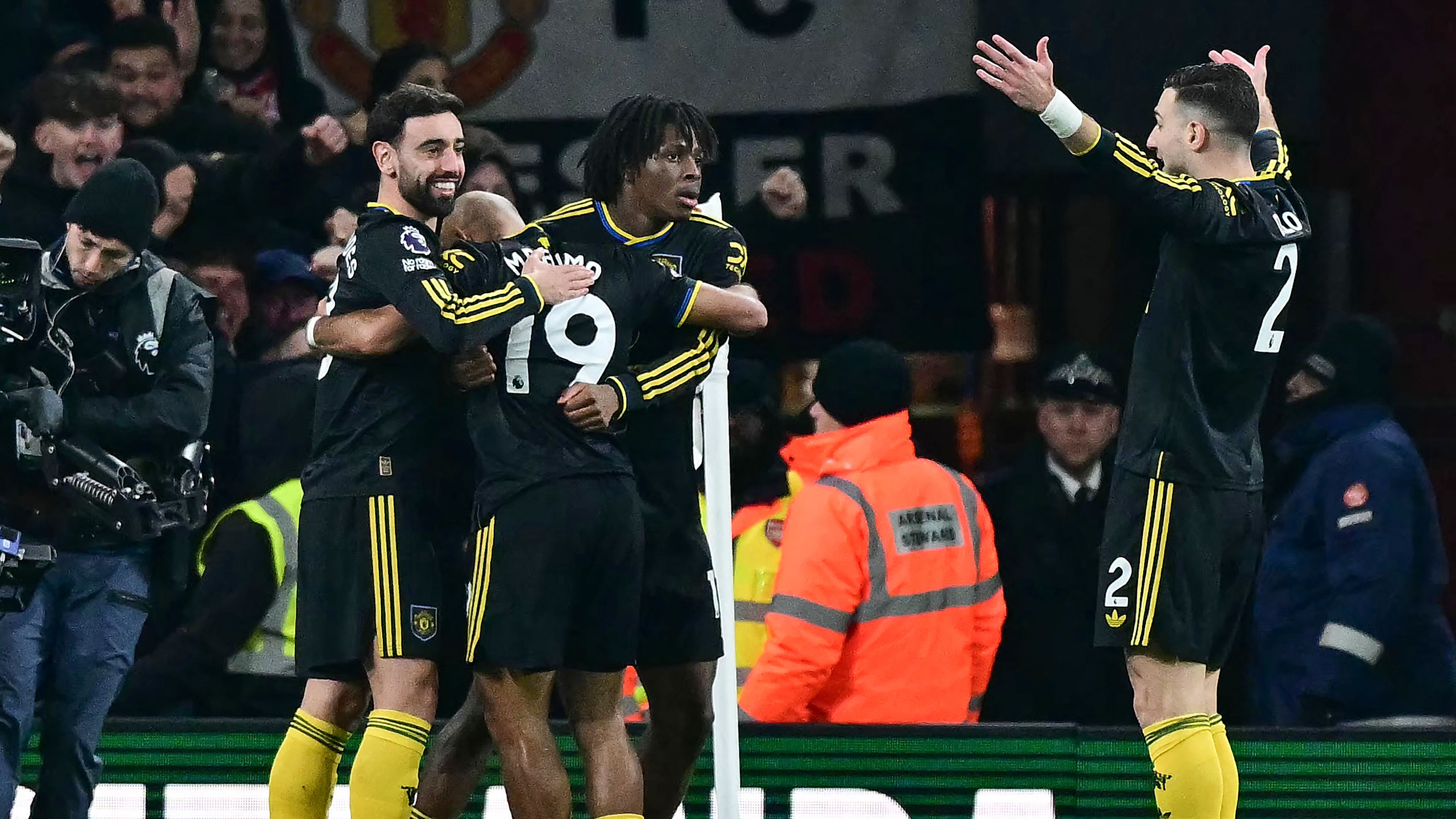 Photo de Patrick Dorugo blessé lors du match Manchester United contre Arsenal, Emirates Stadium