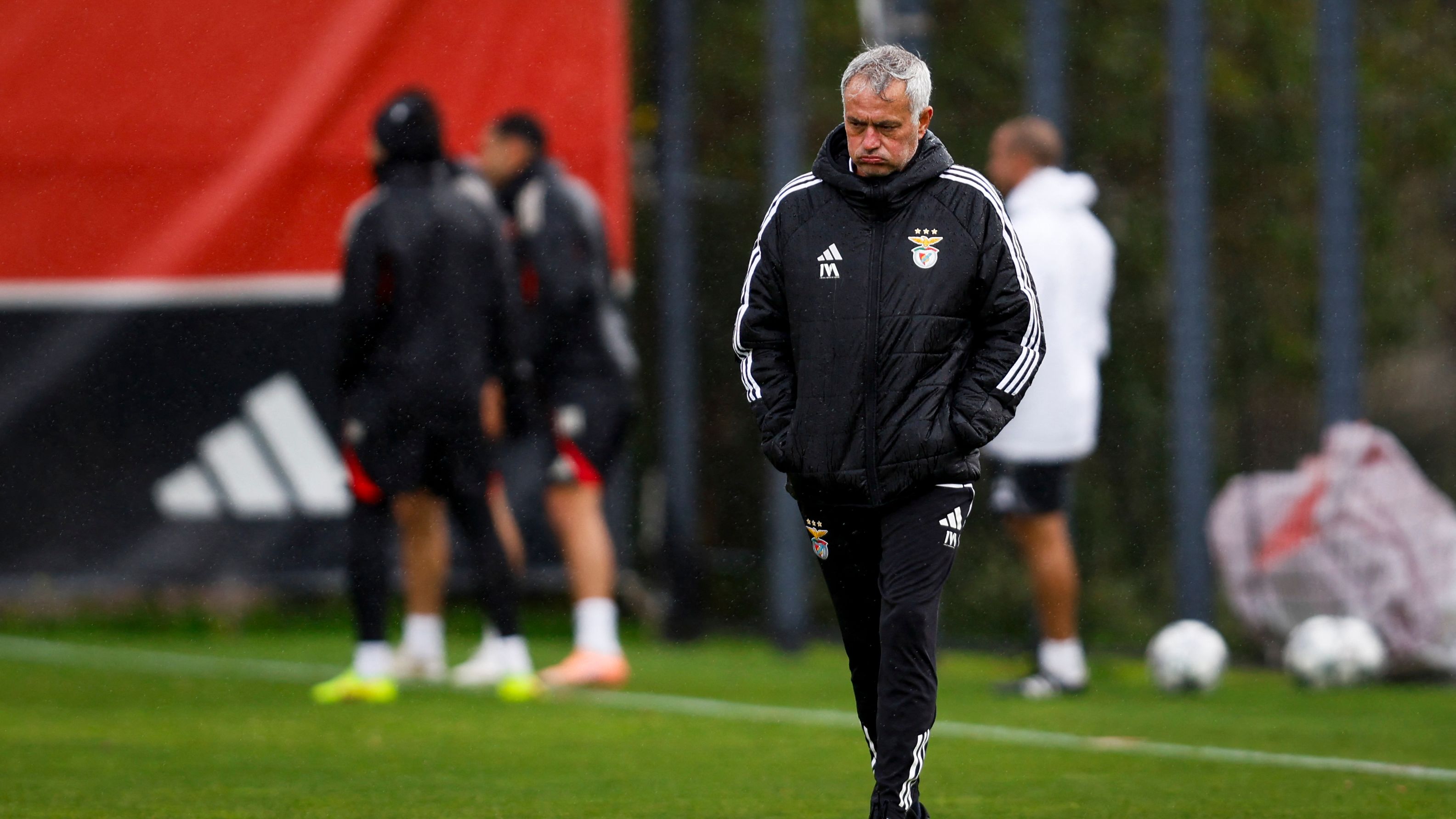 TOPSHOT-FBL-EUR-C1-BENFICA-TRAINING