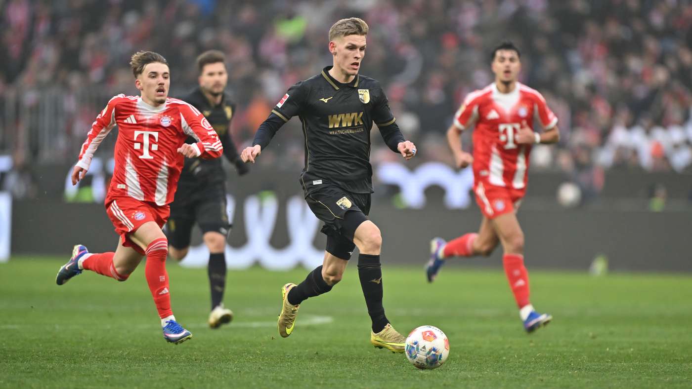 FC Bayern München v FC Augsburg - Bundesliga