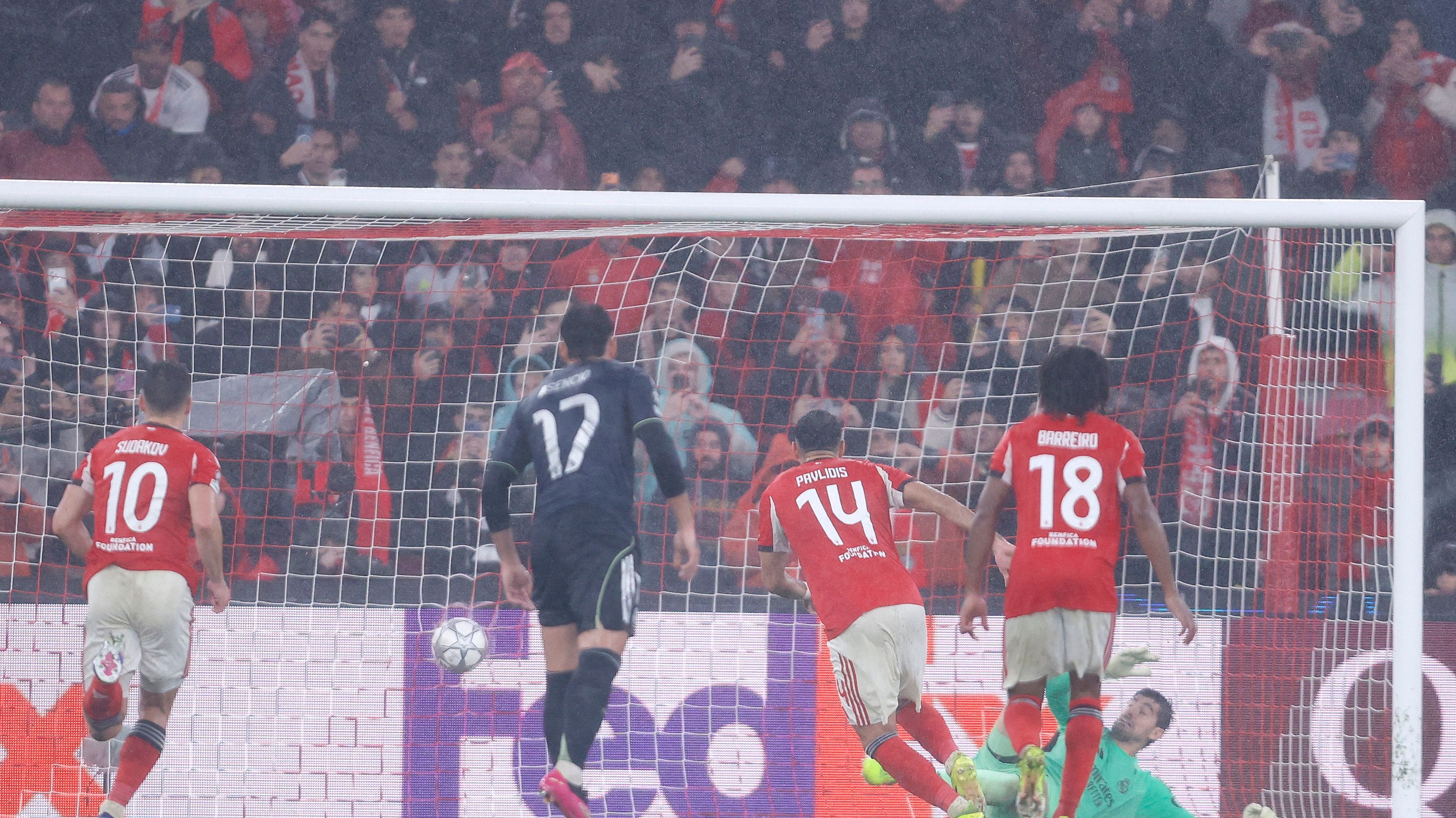 FBL-EUR-C1-BENFICA-REAL MADRID