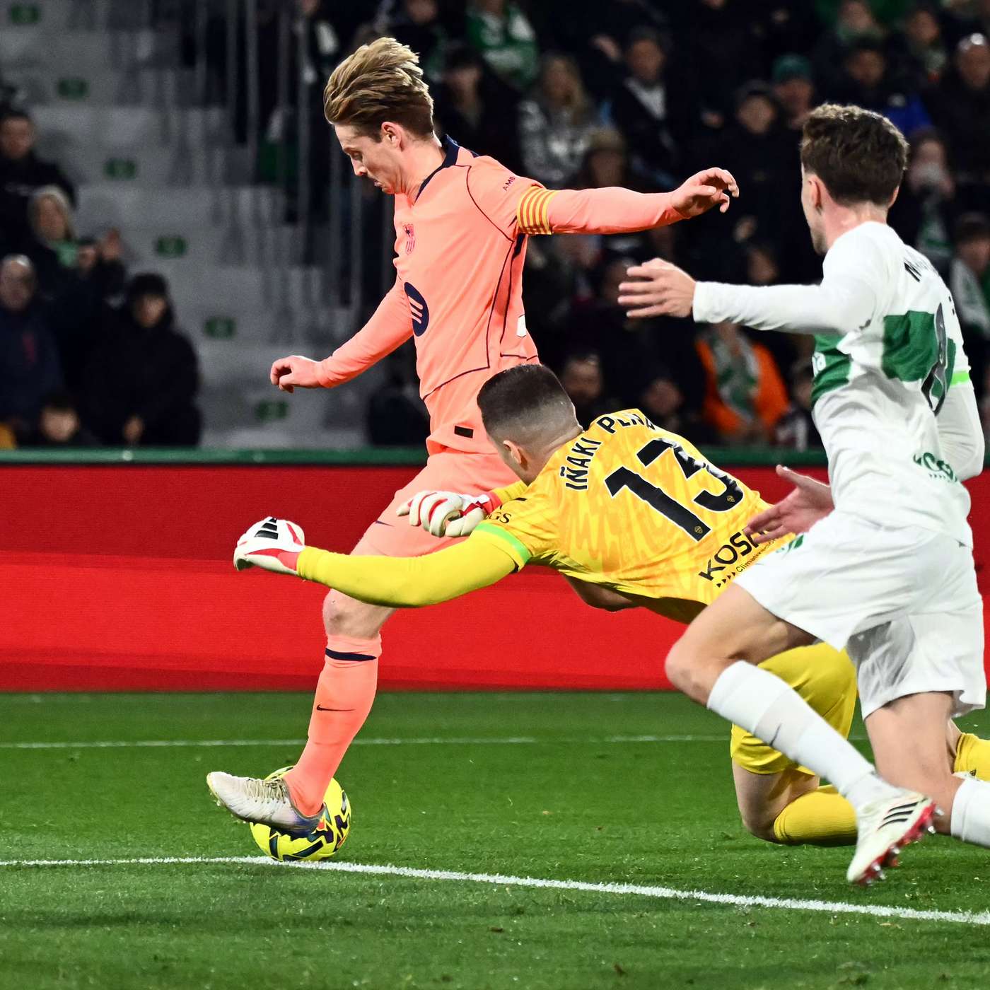 FBL-ESP-LIGA-ELCHE-BARCELONA