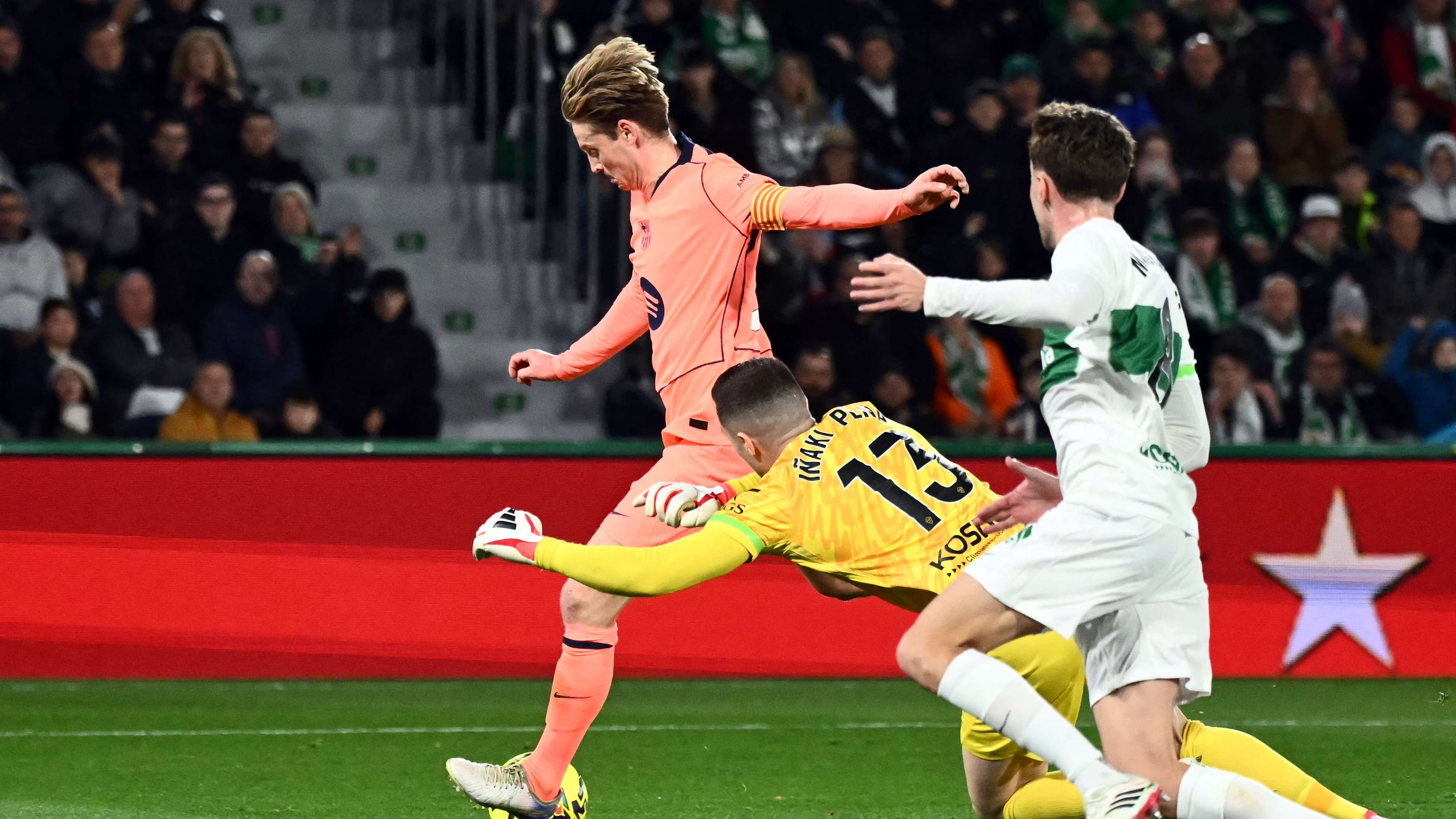 FBL-ESP-LIGA-ELCHE-BARCELONA