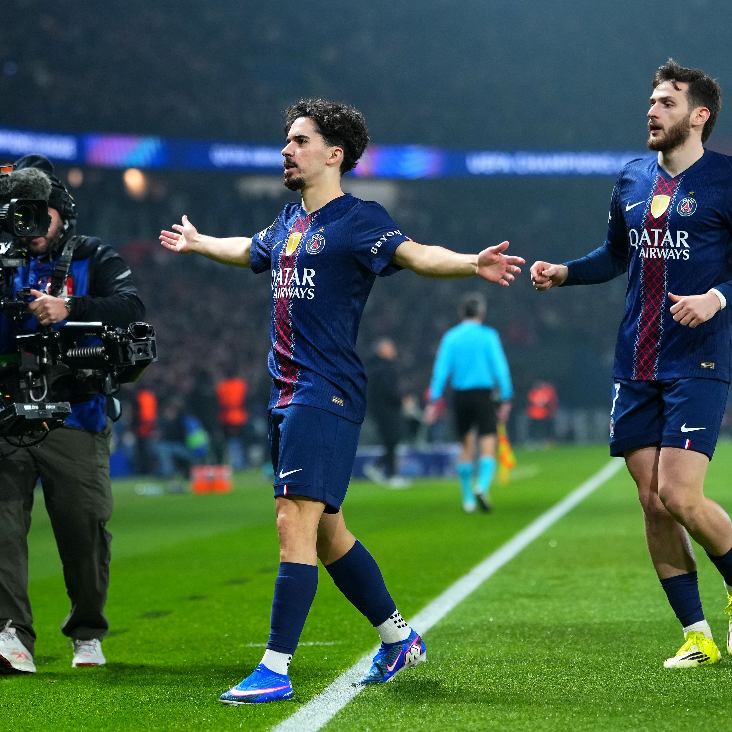 Vitinha marque au Parc des Princes face à Newcastle United