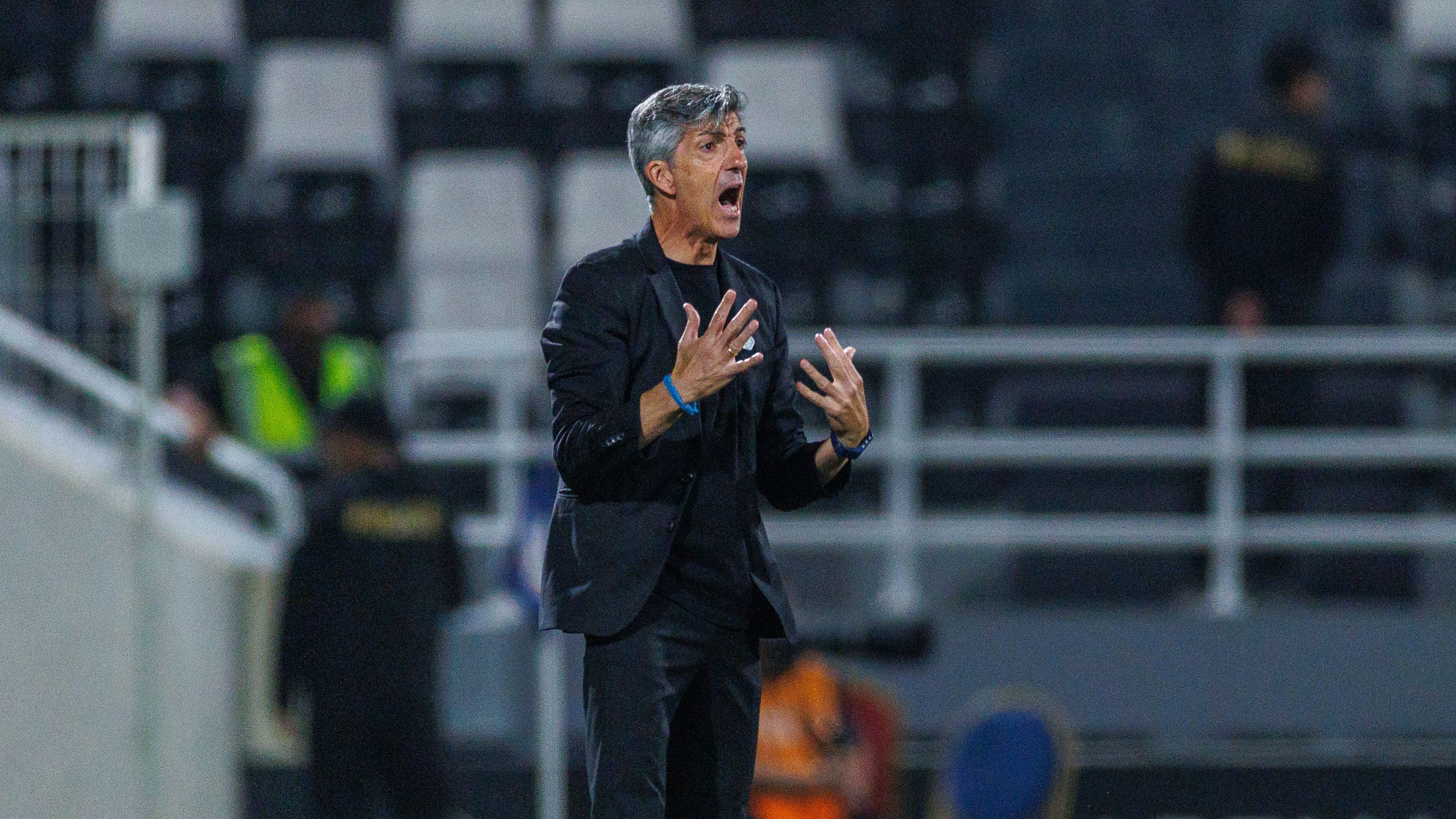 أزمة الشباب تتصاعد بعد خماسية الأهلي.. وألجواسيل يطالب بكامل مستحقاته