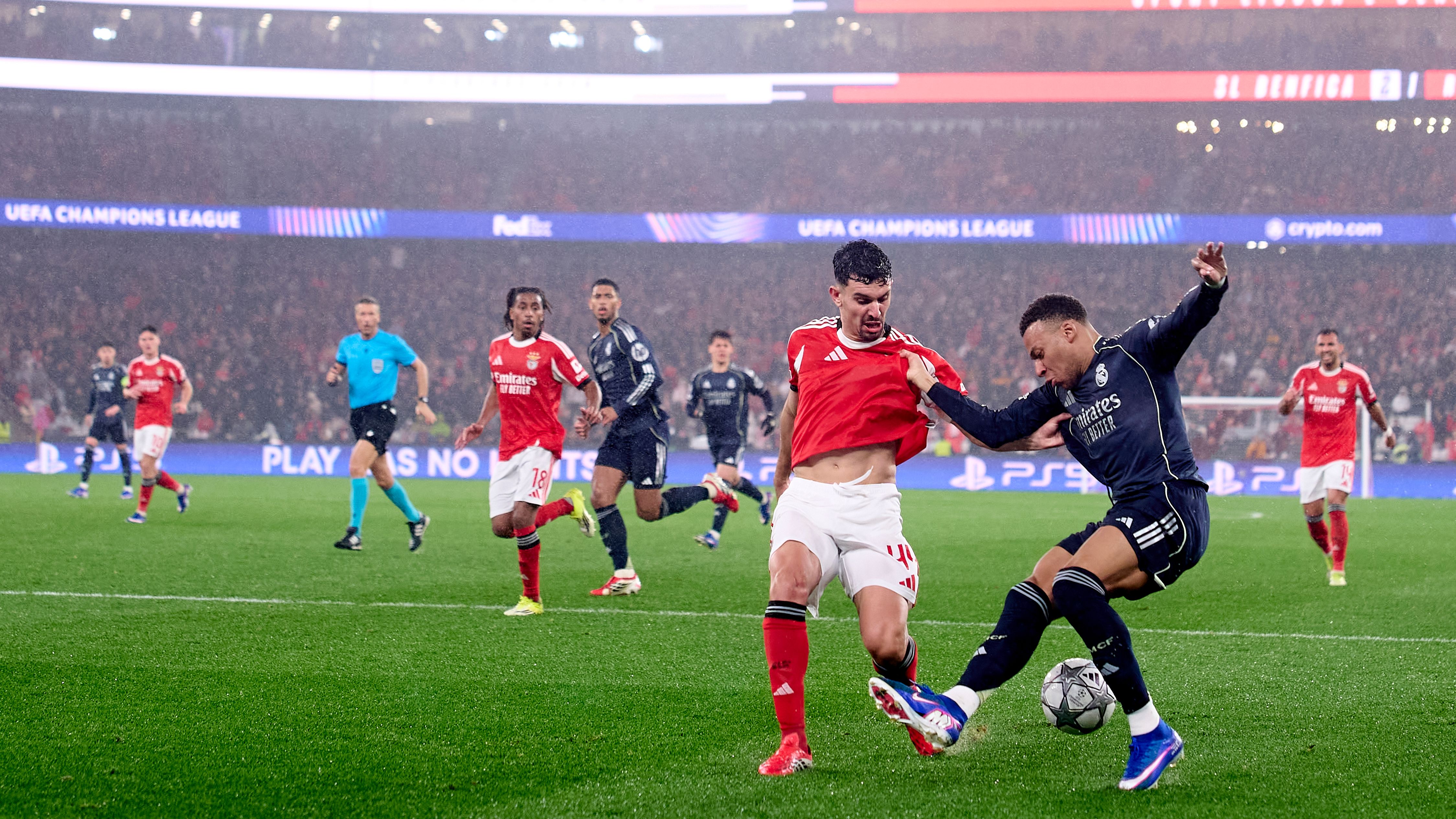 SL Benfica v Real Madrid C.F. - UEFA Champions League 2025/26 League Phase MD8