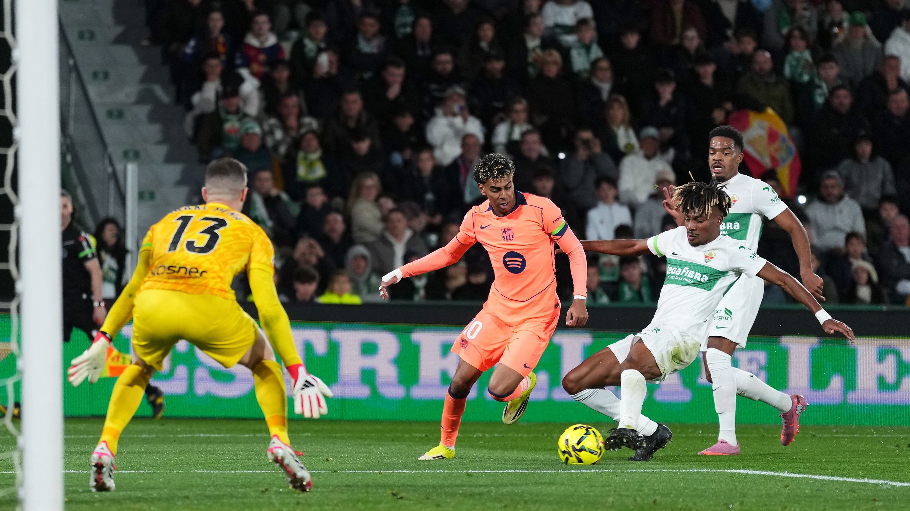 Elche CF v FC Barcelona - LaLiga EA Sports