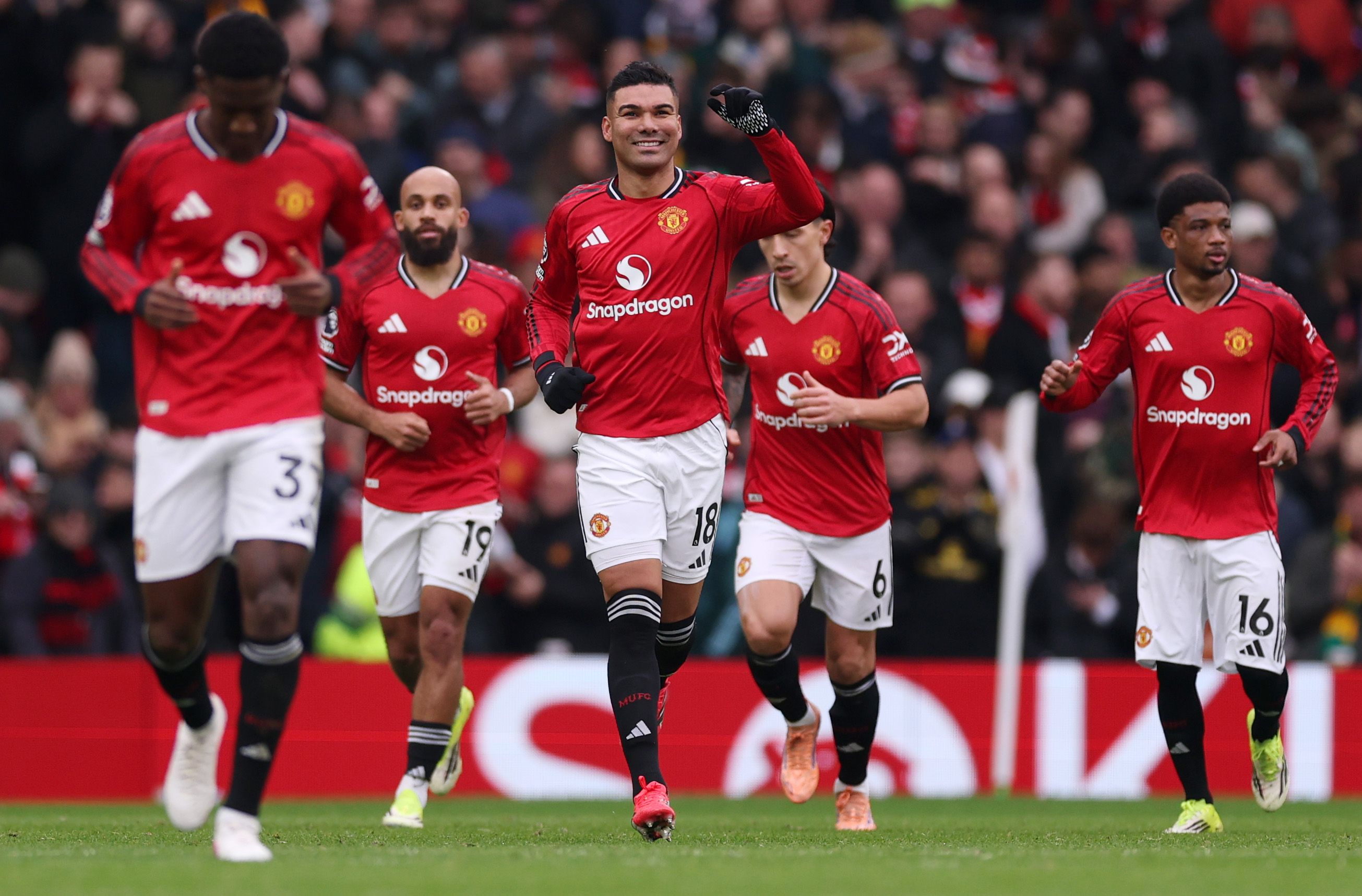 Manchester United v Fulham - Premier League