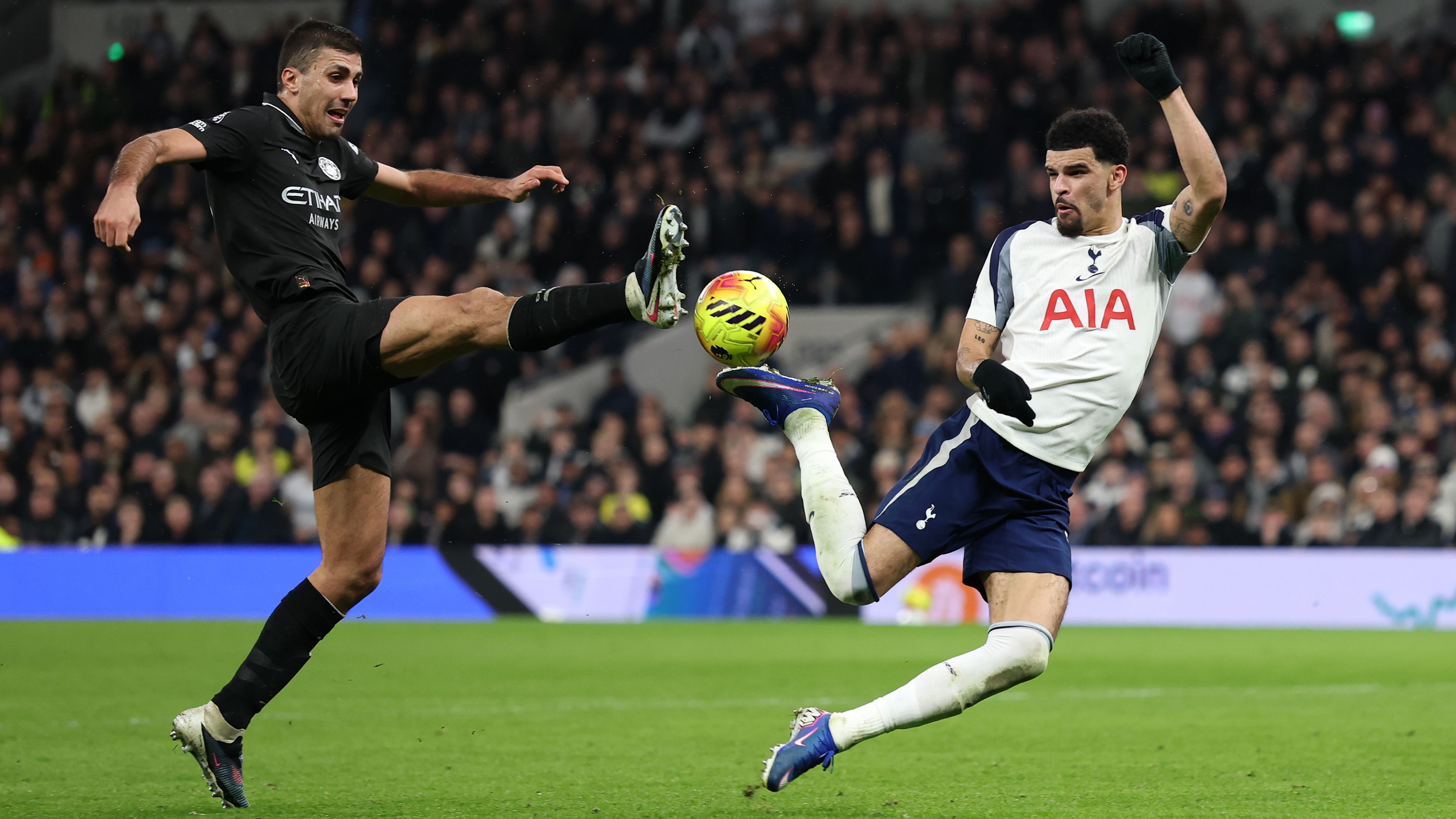Tottenham Hotspur v Manchester City - Premier League