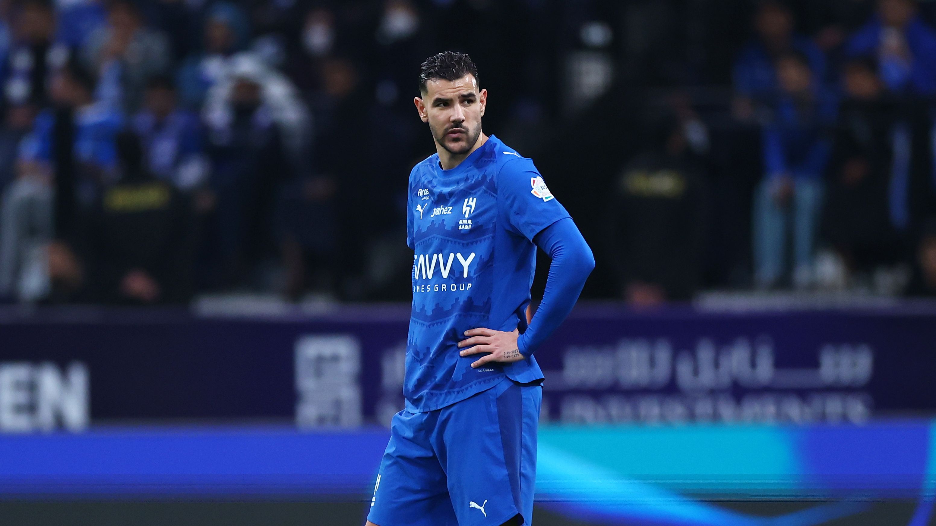 الهلال يدرس مشاركة ثيو هيرنانديز أمام الوحدة في دوري أبطال آسيا النخبة