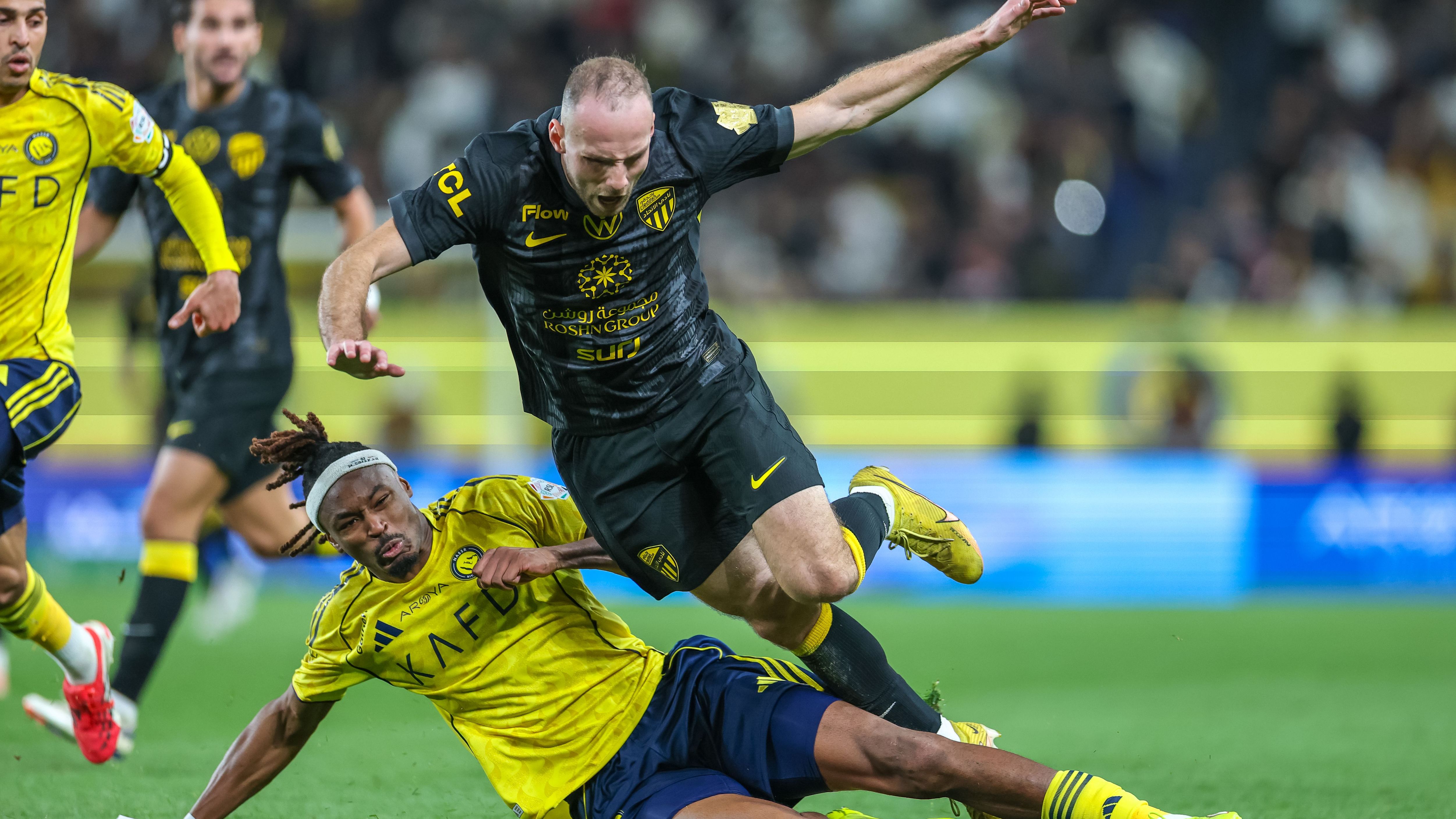 قبل الكلاسيكو.. وفاة الجدة تجبر نجم الاتحاد ماريو ميتاي على مغادرة السعودية
