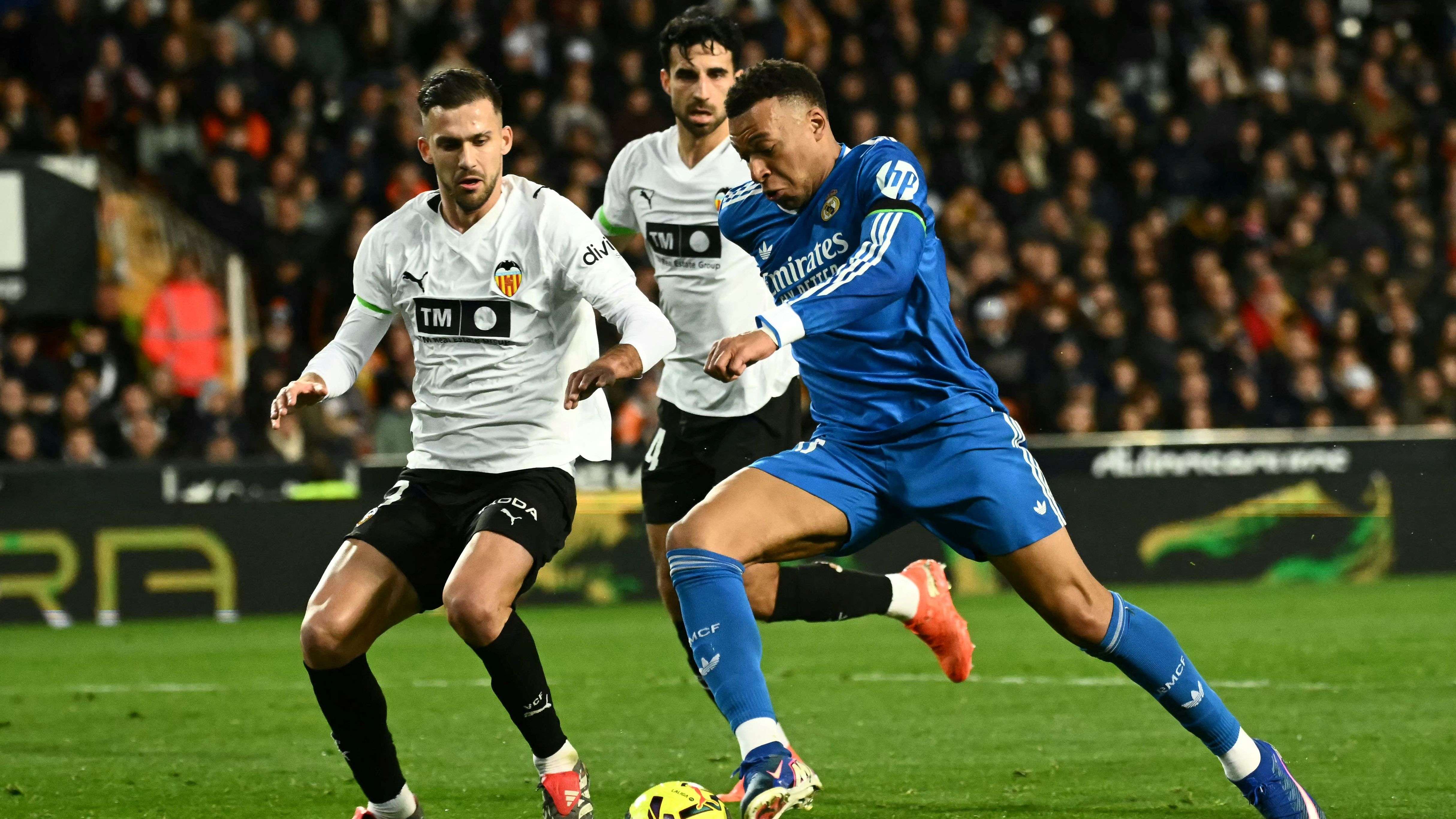 FBL-ESP-LIGA-VALENCIA-REAL MADRID