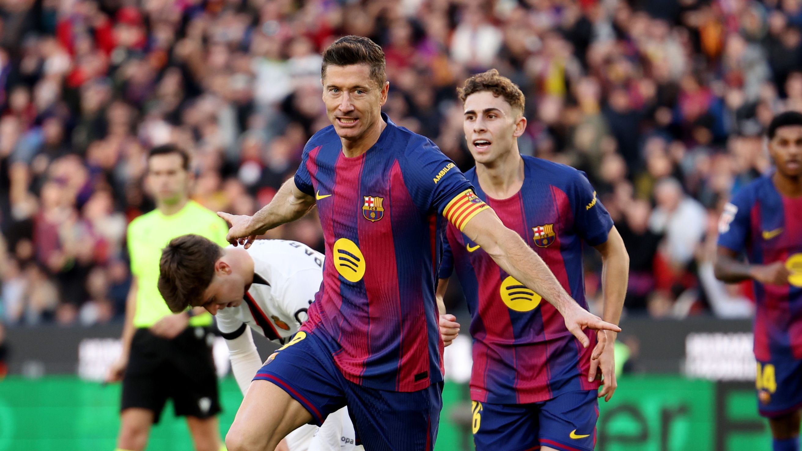 Barcelona vs Mallorca: Lewandowski closes in on Barca legends after 3-0 win