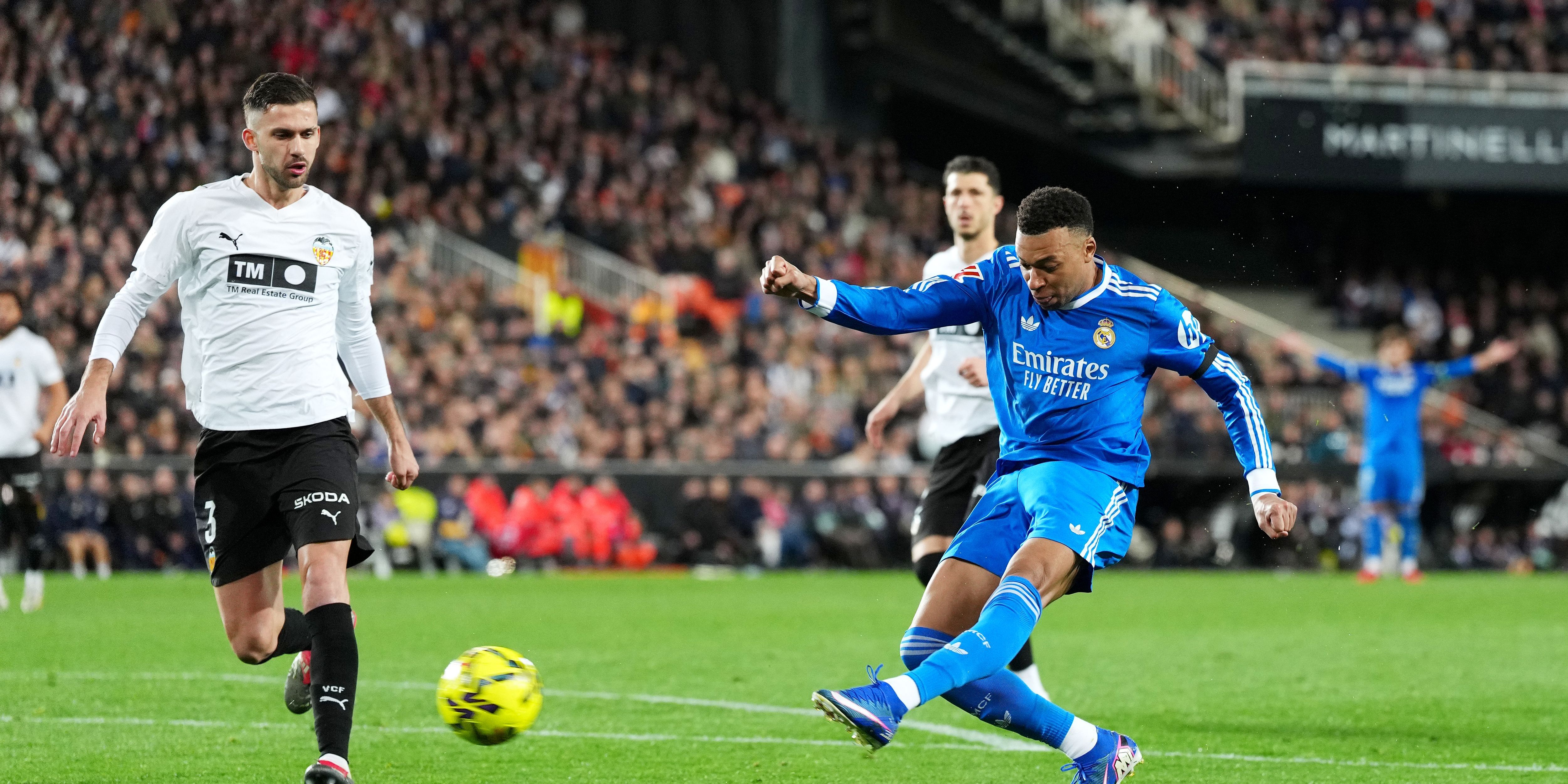 Valencia CF v Real Madrid CF - LaLiga EA Sports