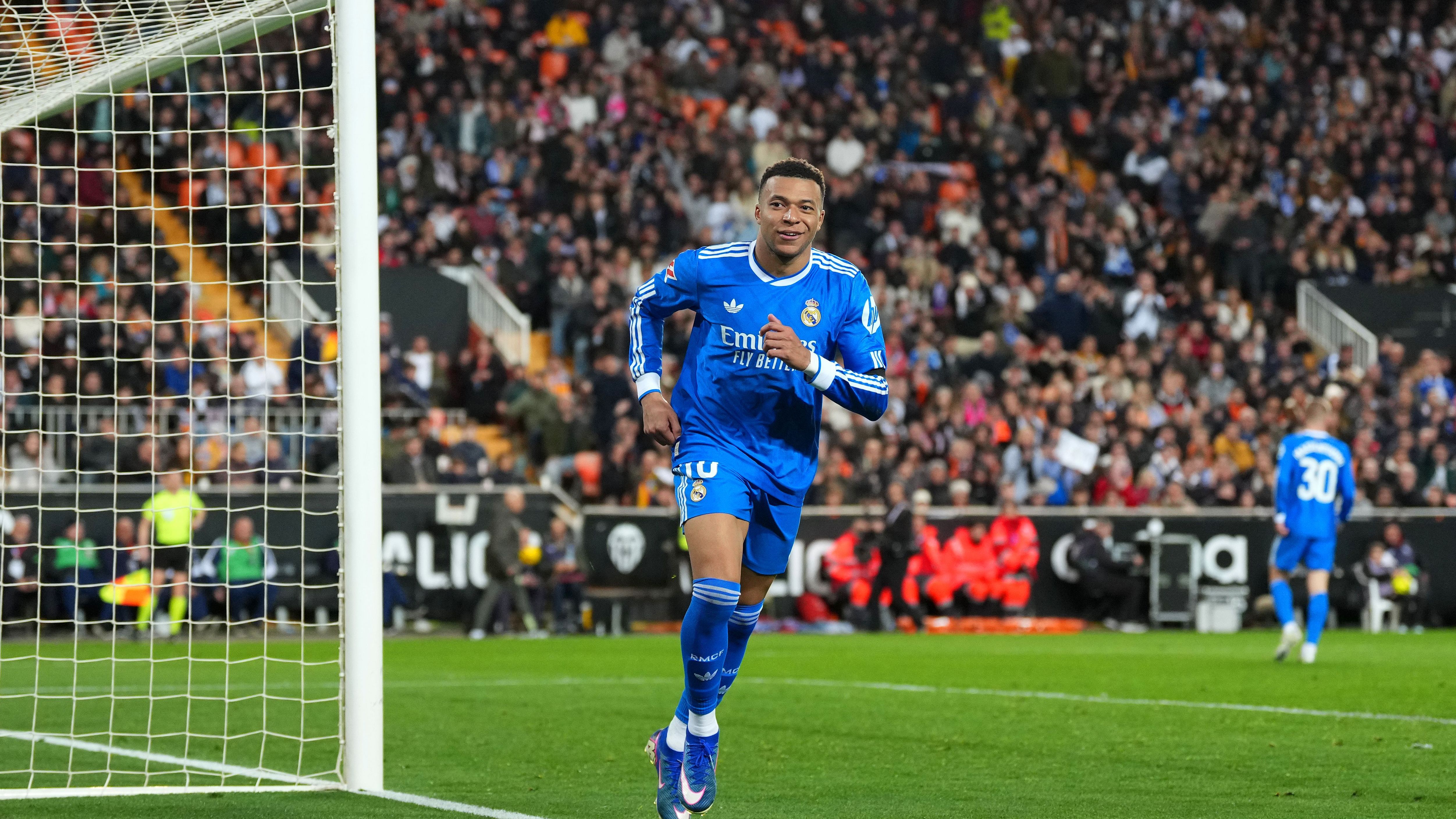 Mbappé insultato dai tifosi valenciani al Mestalla