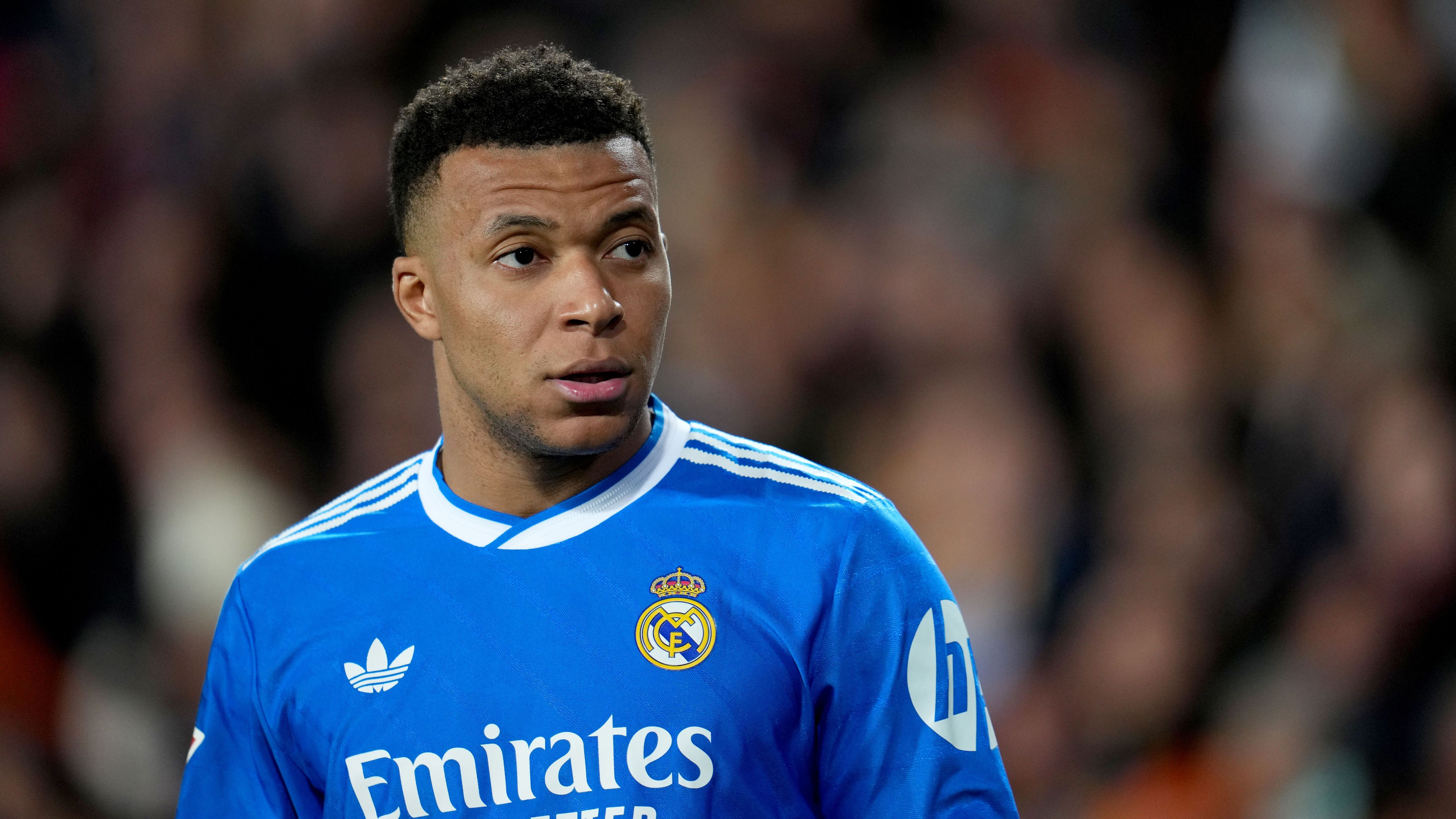 Valencia CF v Real Madrid CF - LaLiga EA Sports