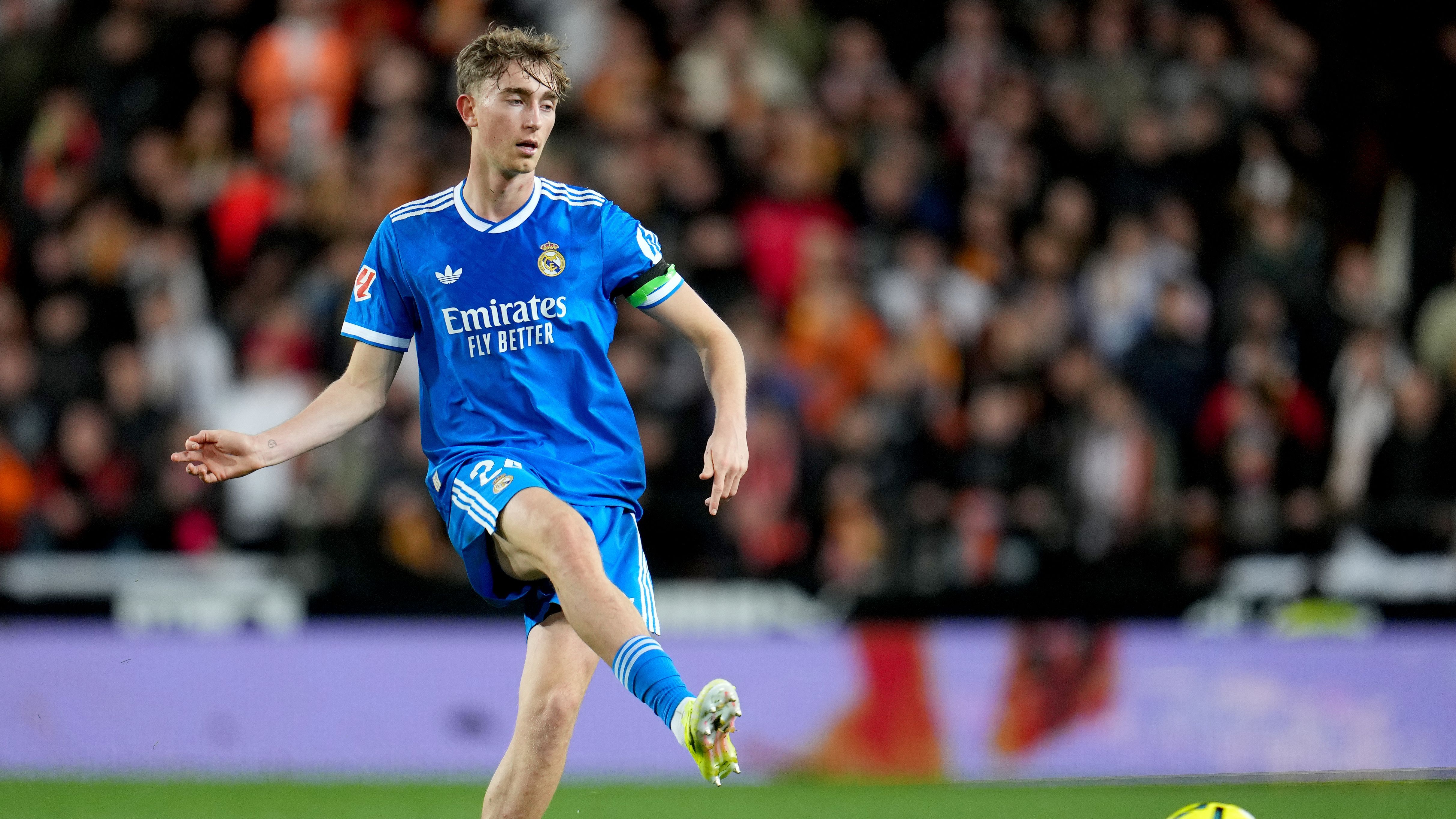 Real Madrid Din Huisen lesión gemelo derecho