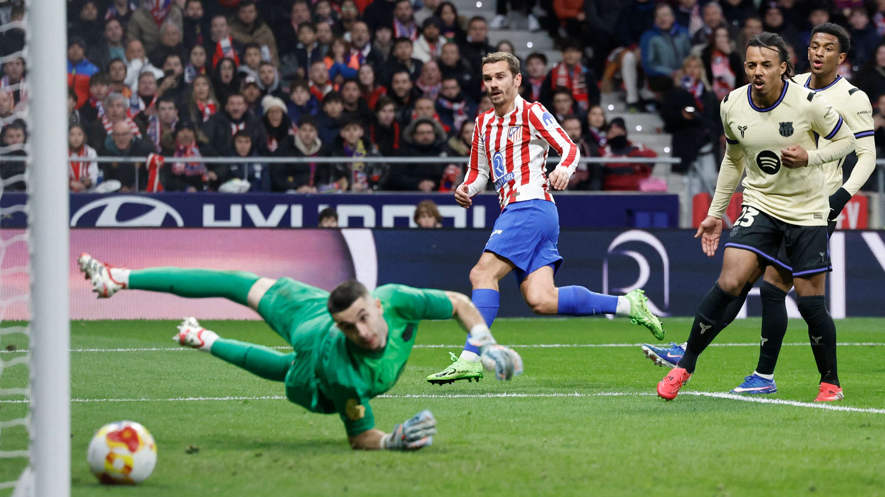 FBL-ESP-CUP-ATLETICO MADRID-BARCELONA