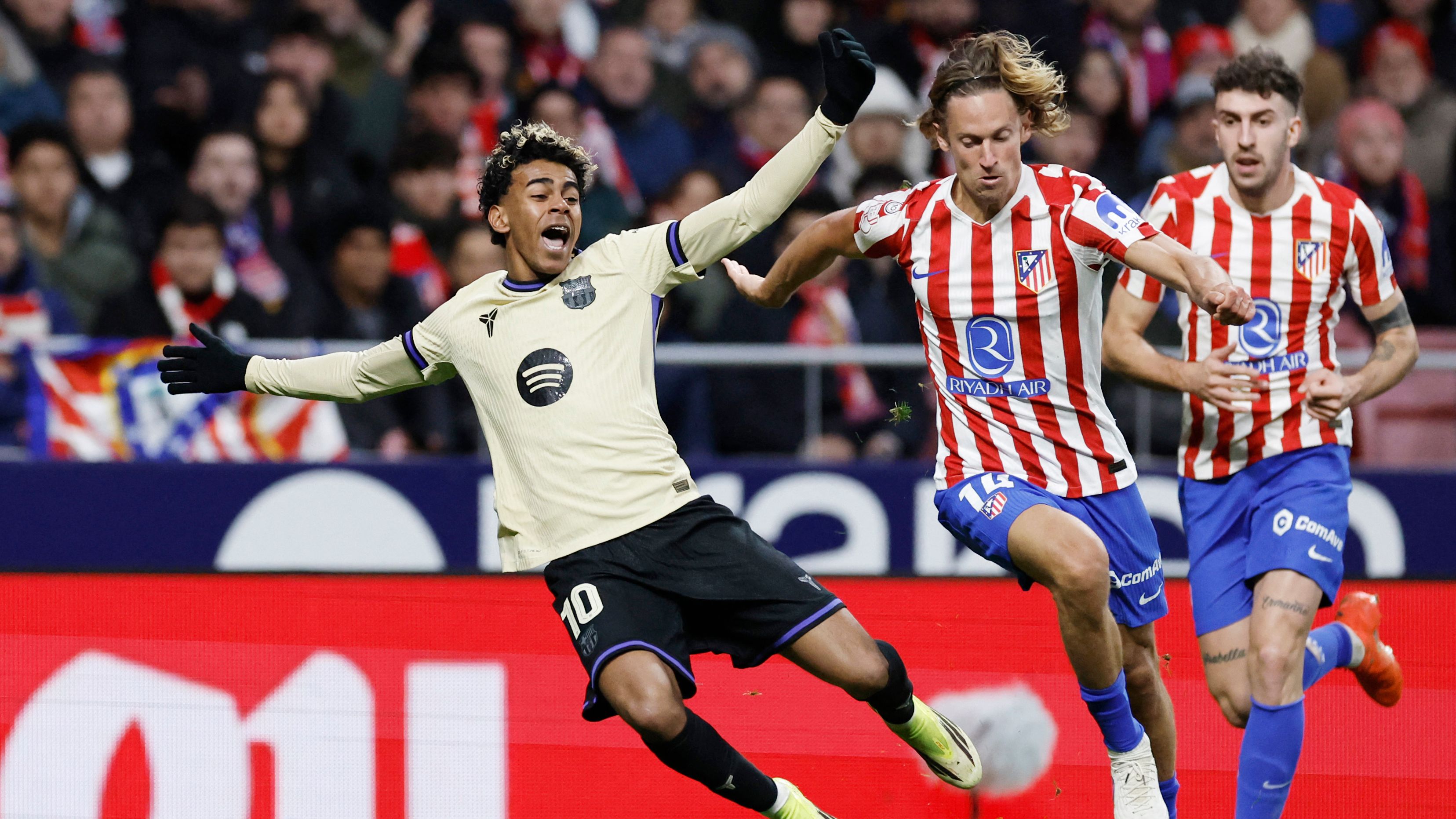 TOPSHOT-FBL-ESP-CUP-ATLETICO MADRID-BARCELONA