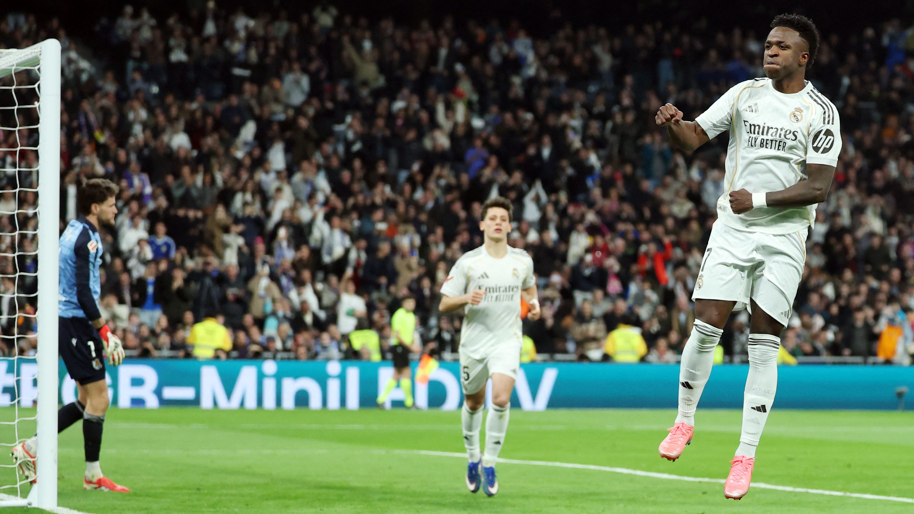 TOPSHOT-FBL-ESP-LIGA-REAL MADRID-REAL SOCIEDAD